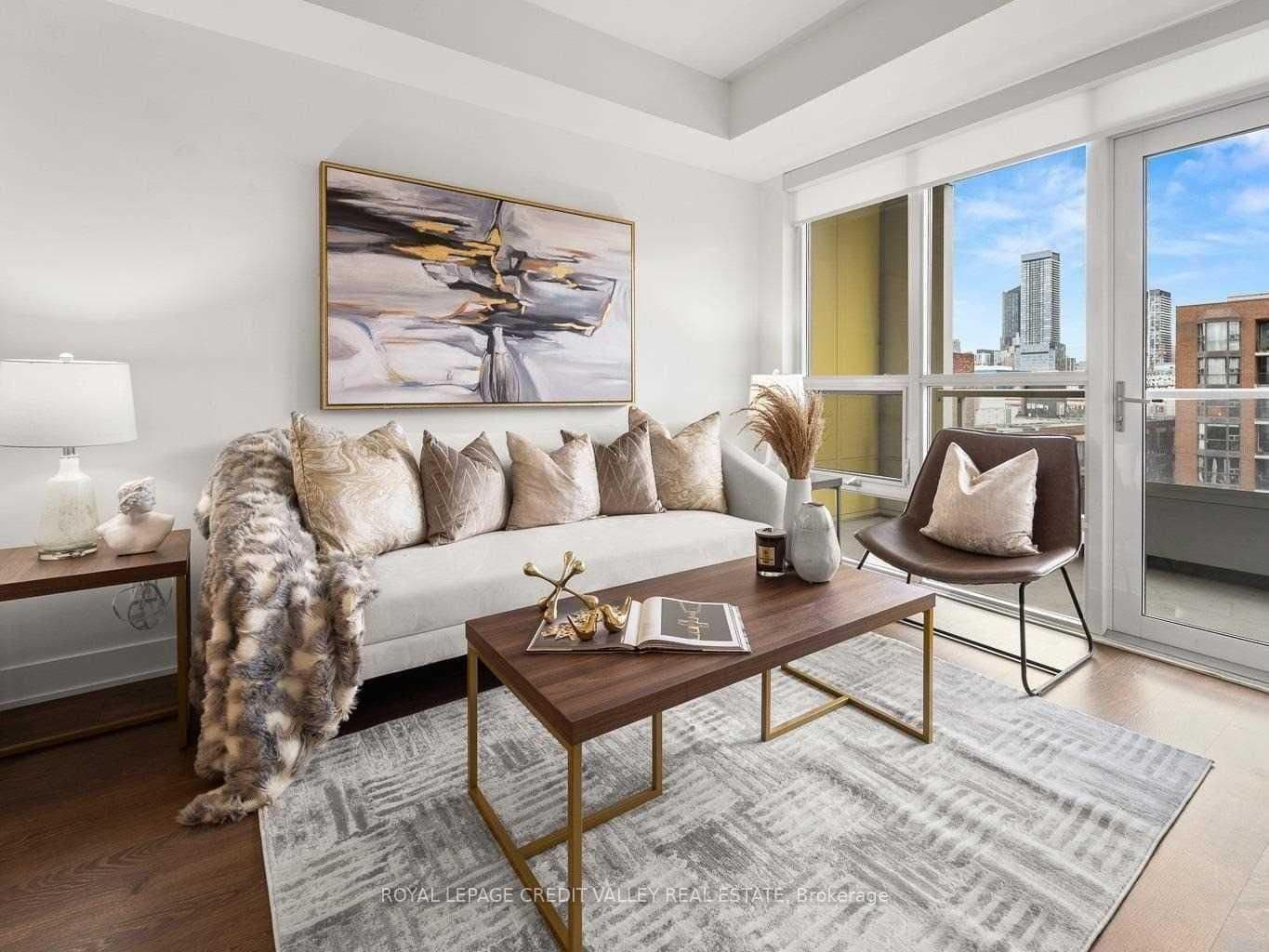 38 Cameron Street 813, Toronto C01, ON M6T 0C3