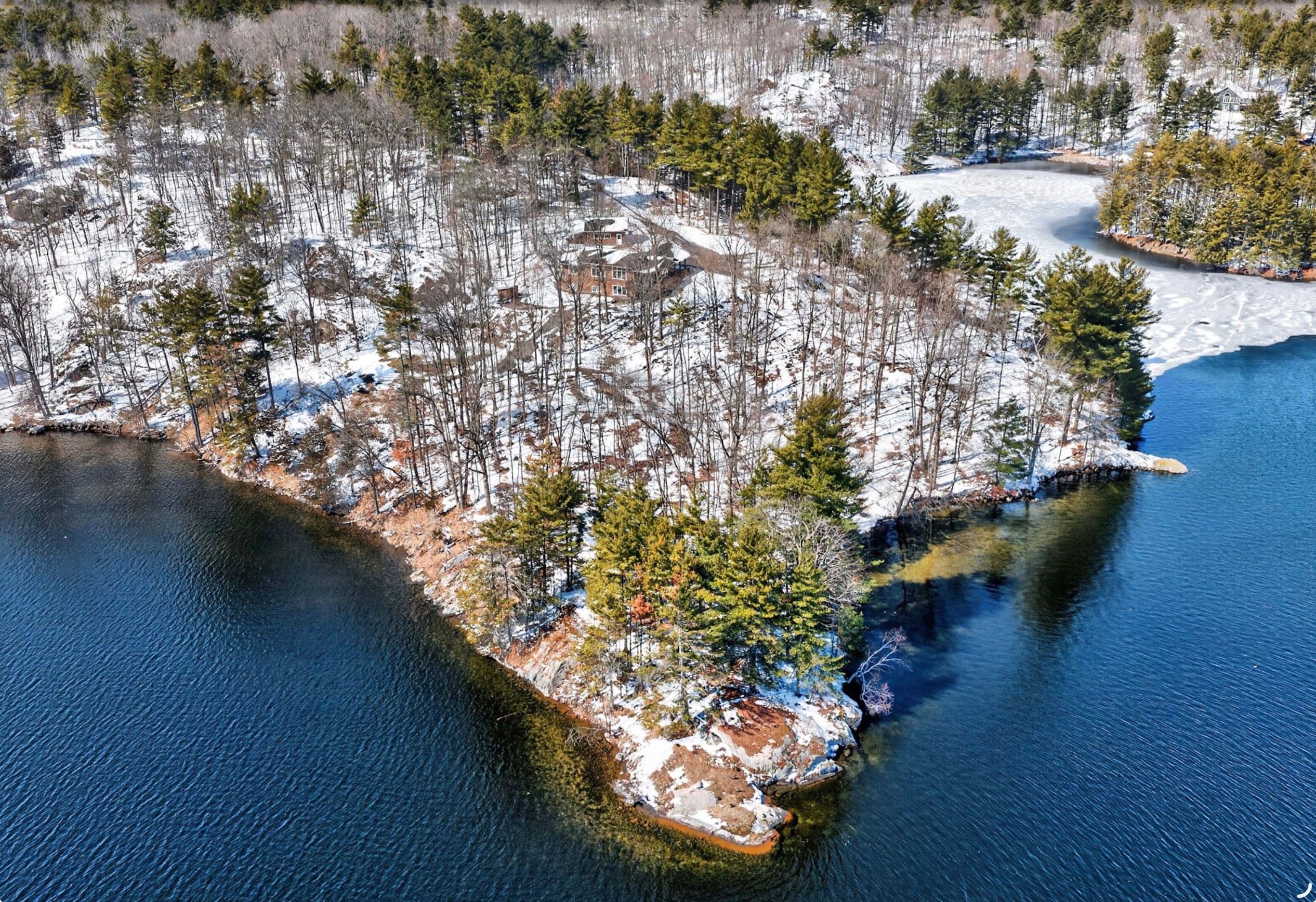 606 Whites Point Road, Rideau Lakes, ON K0G 1E0