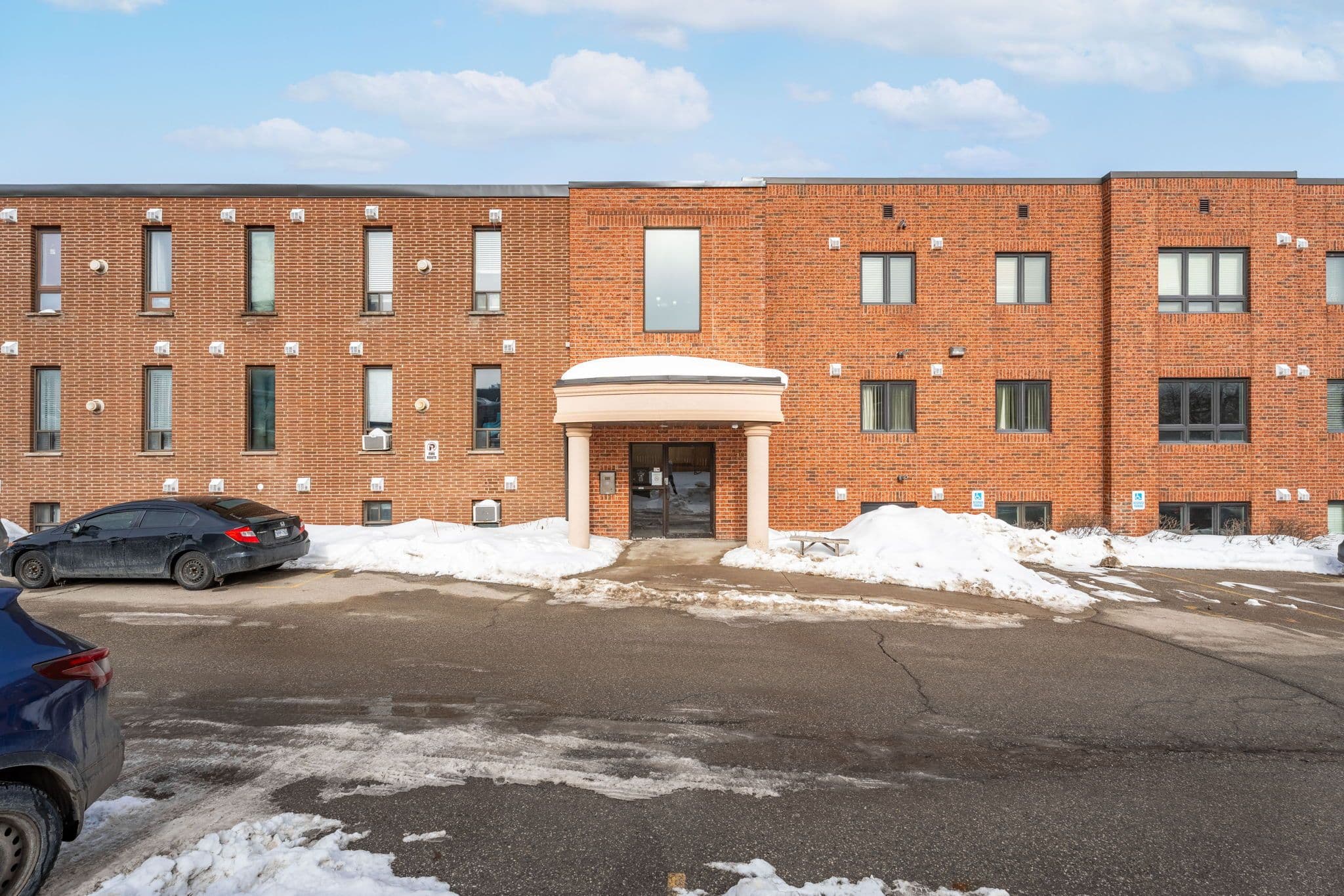 70 First Street 102, Orangeville, ON L9W 2E5