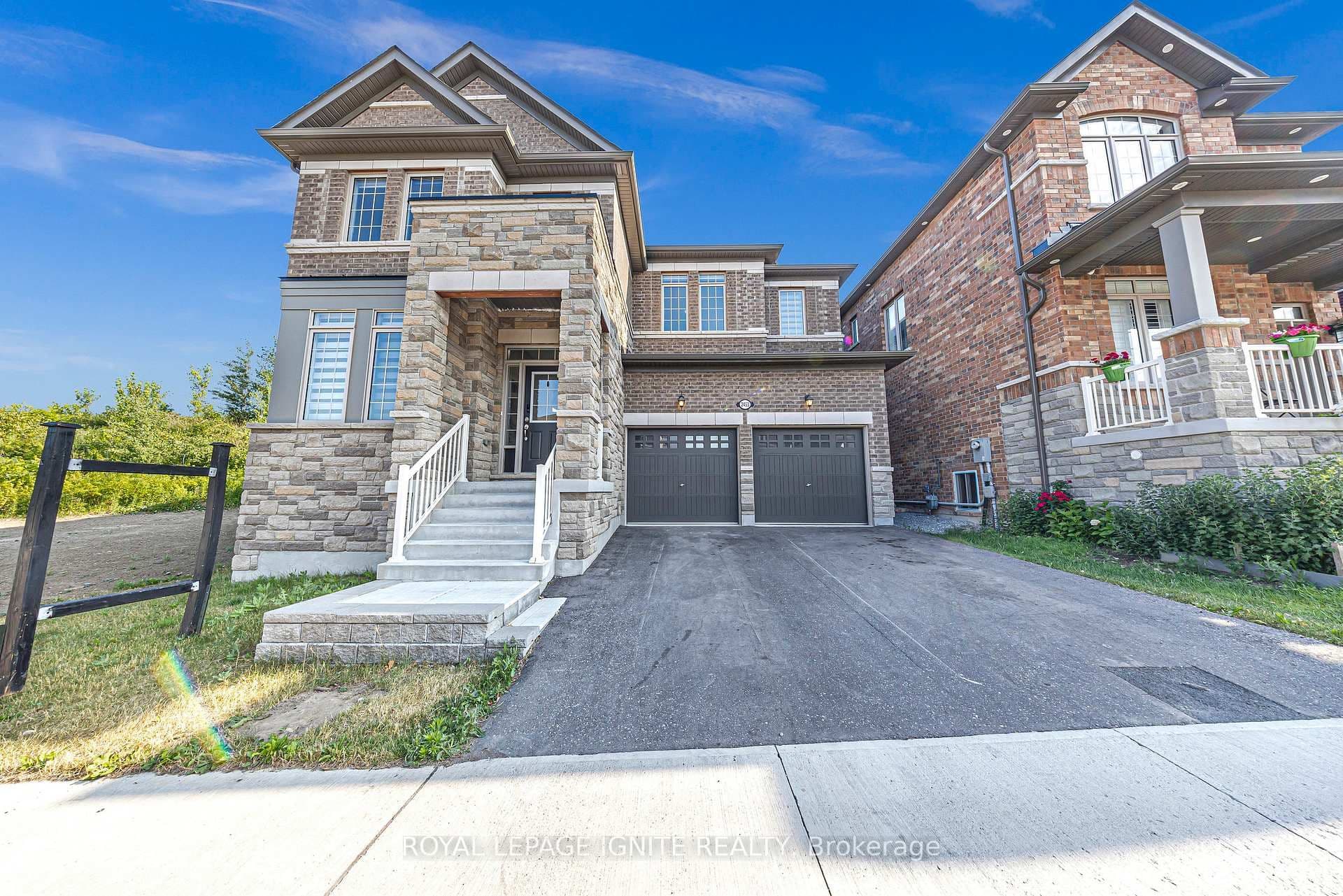 2453 Florentine Place, Pickering, ON L1X 0H2, Pickering