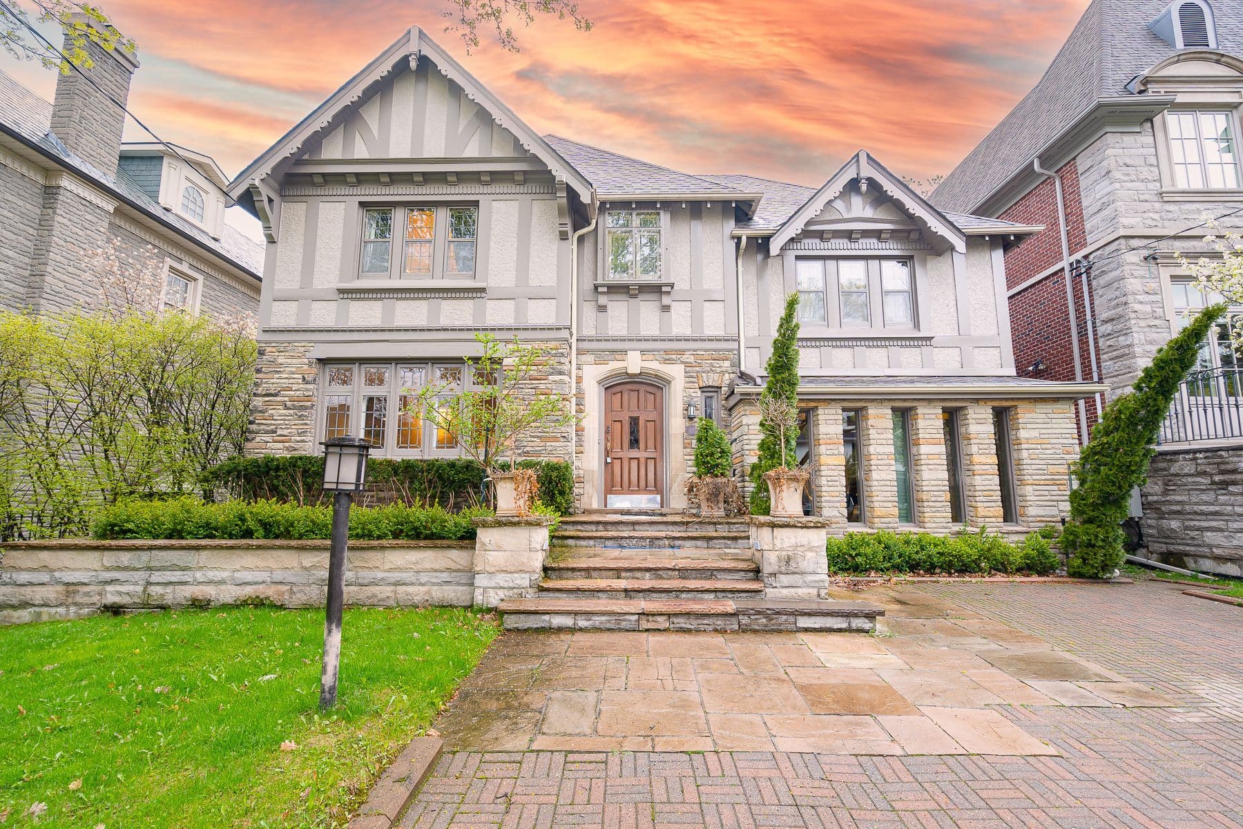 408 Rosemary Road, Toronto C03, ON M5P 3E5
