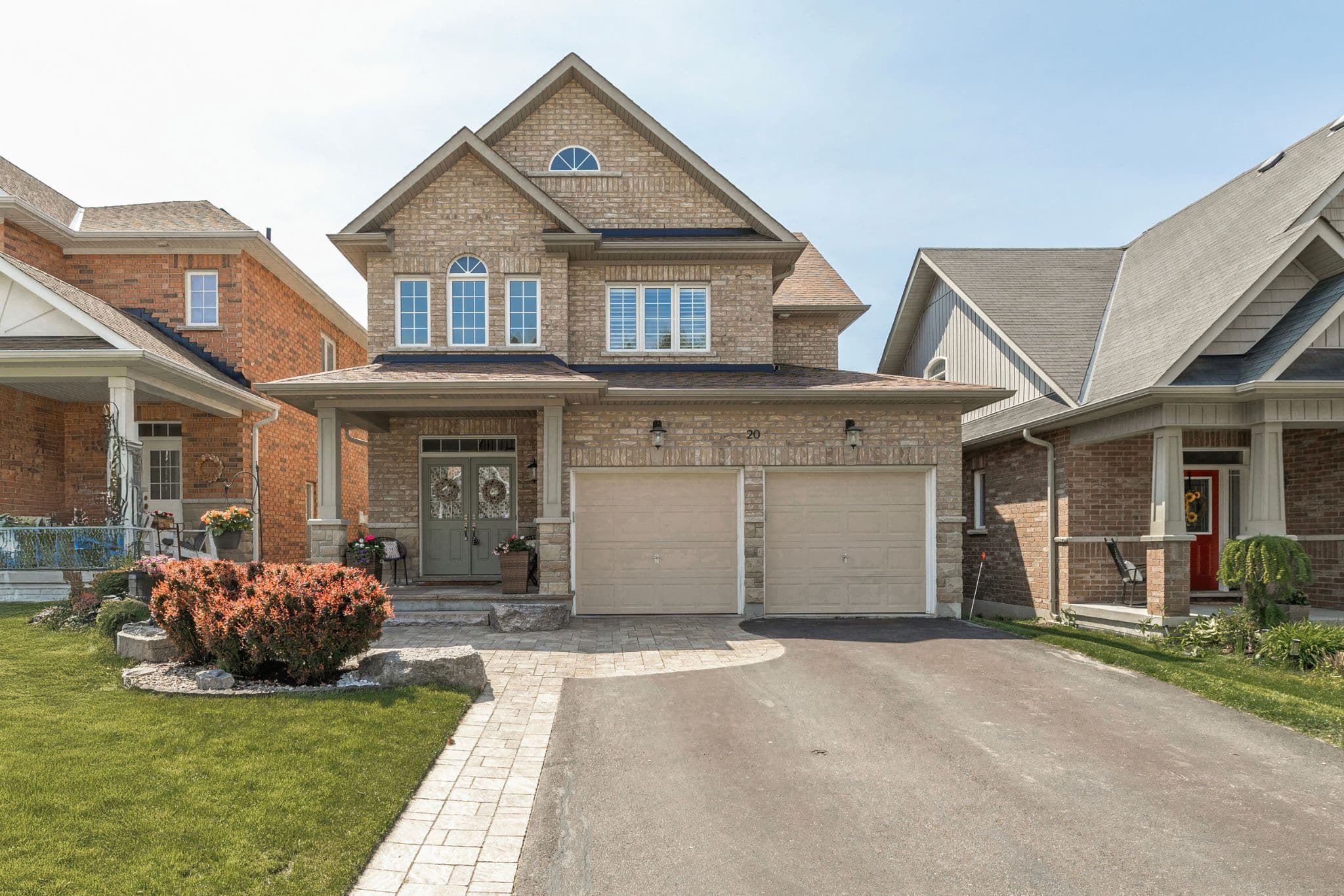 20 Don Rose Boulevard, East Gwillimbury, ON L0G 1M0