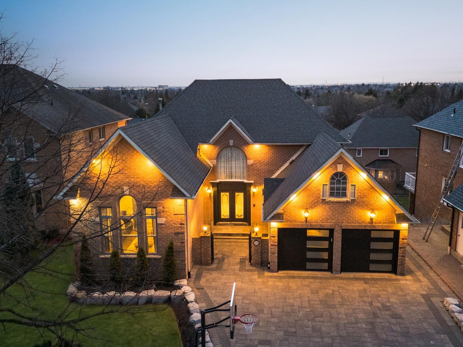 115 Ayton Crescent, Vaughan, ON L4L 7H5