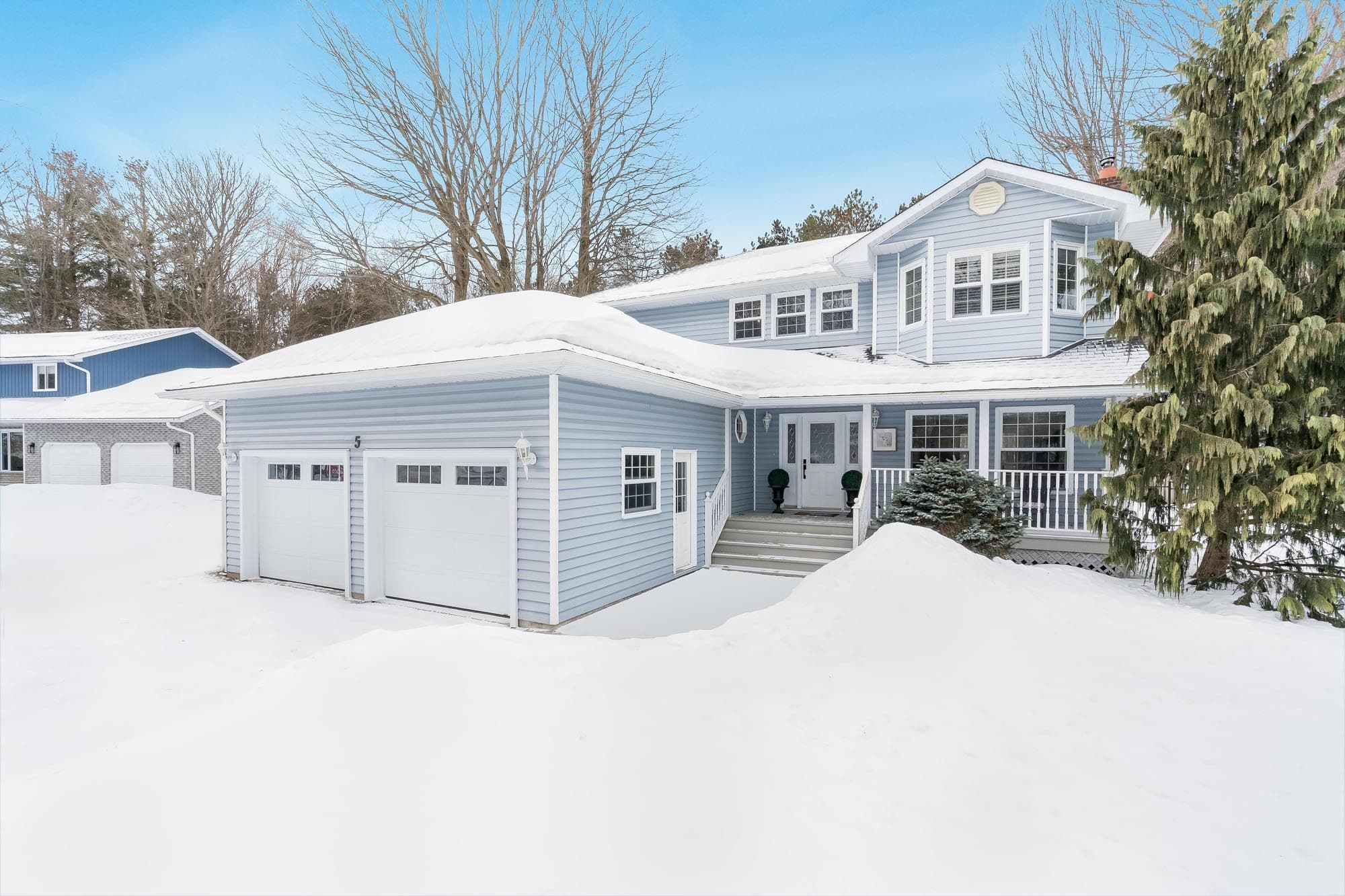 5 Bailey Crescent, Tiny, ON L0L 2T0