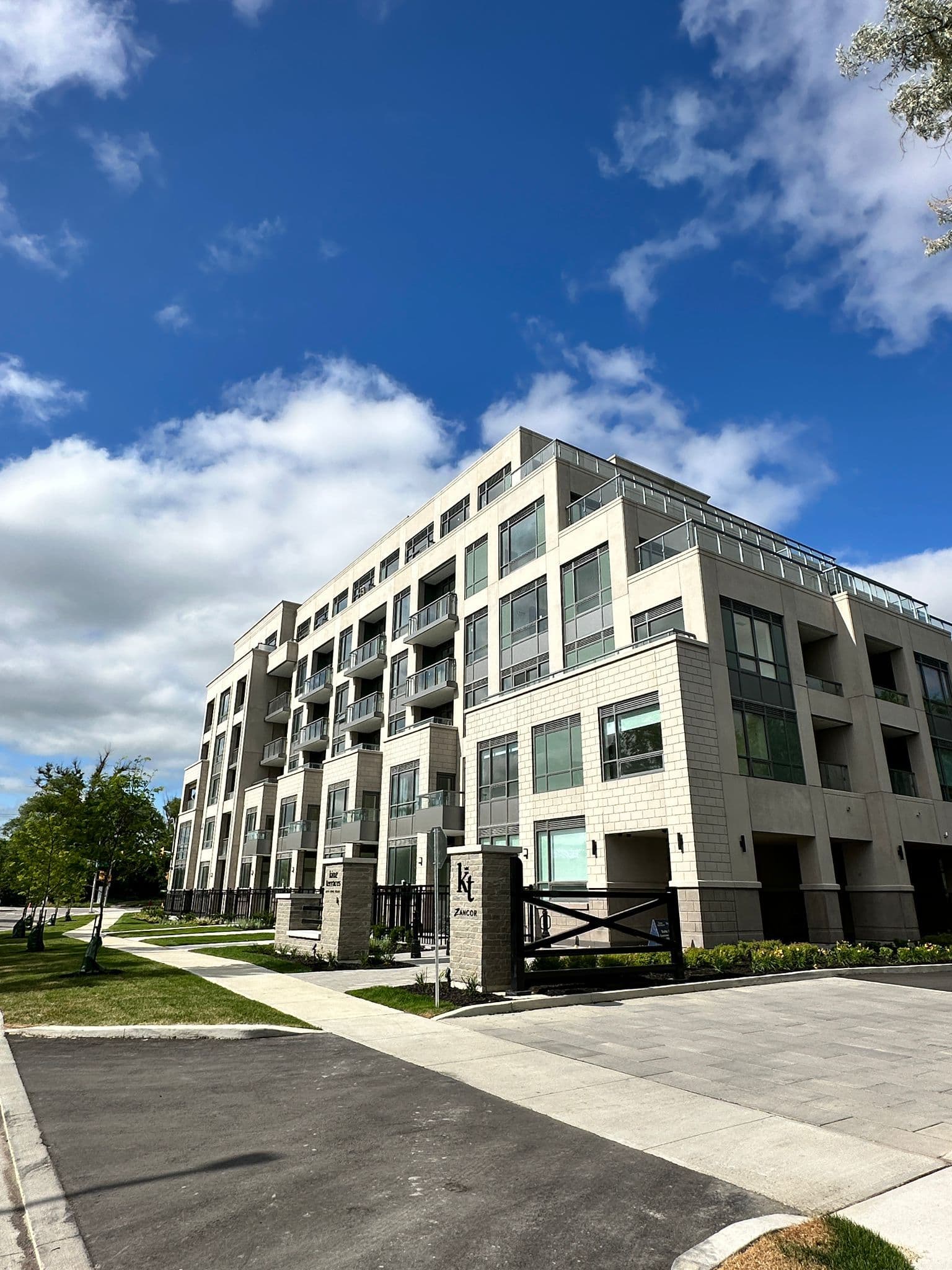 2075 King Road 334, King, ON L7B 0R6