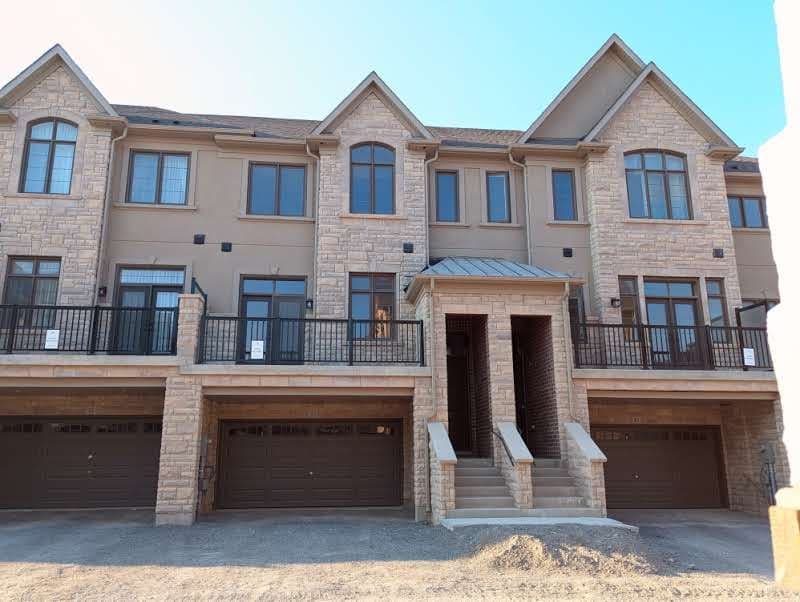 43 West Village Lane, Markham, ON L6C 3L5
