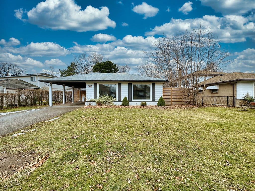 1360 Glen Rutley Circle, Mississauga, ON L4X 1Z6