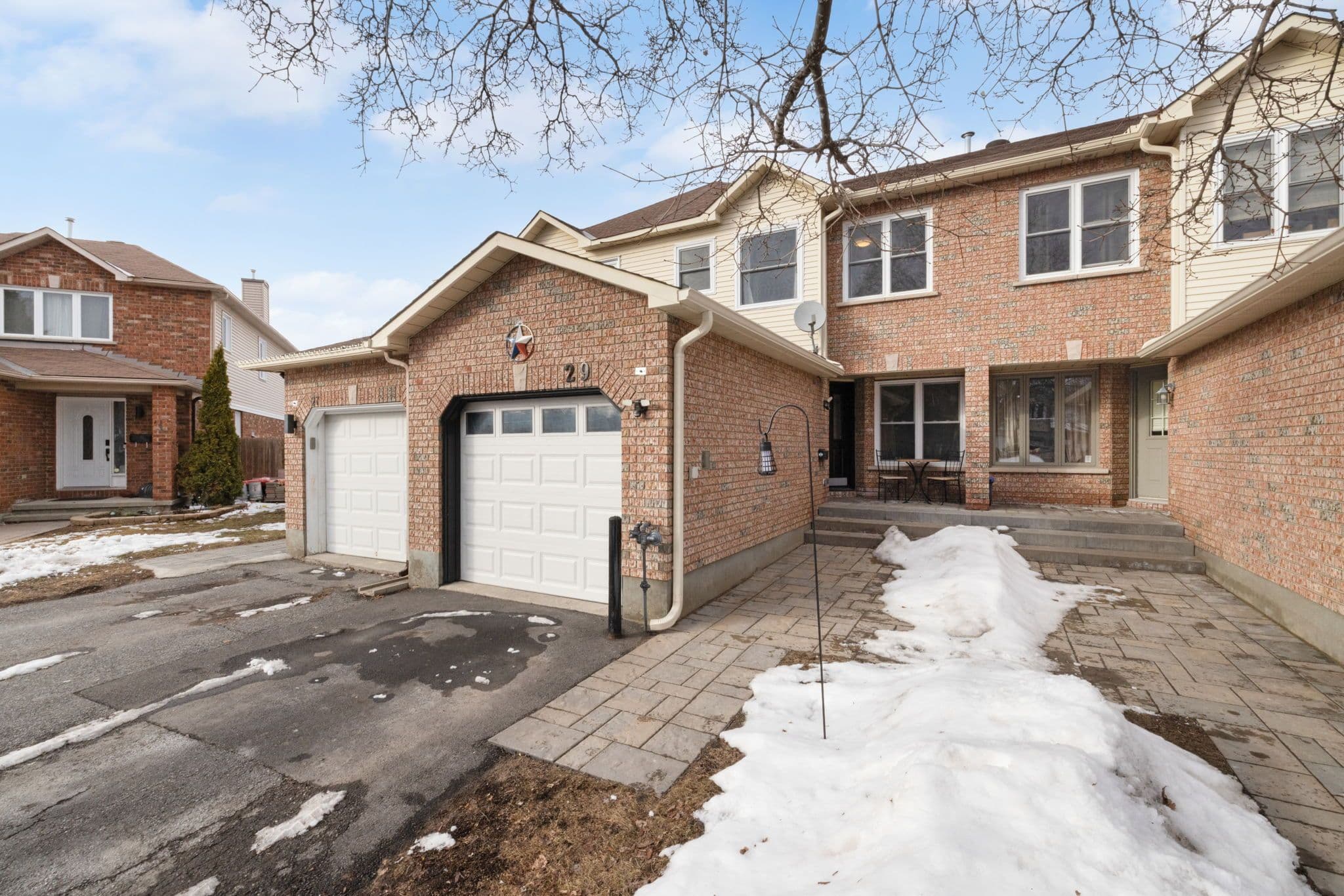 29 Grenadier Way, Barrhaven, ON K2J 4L3