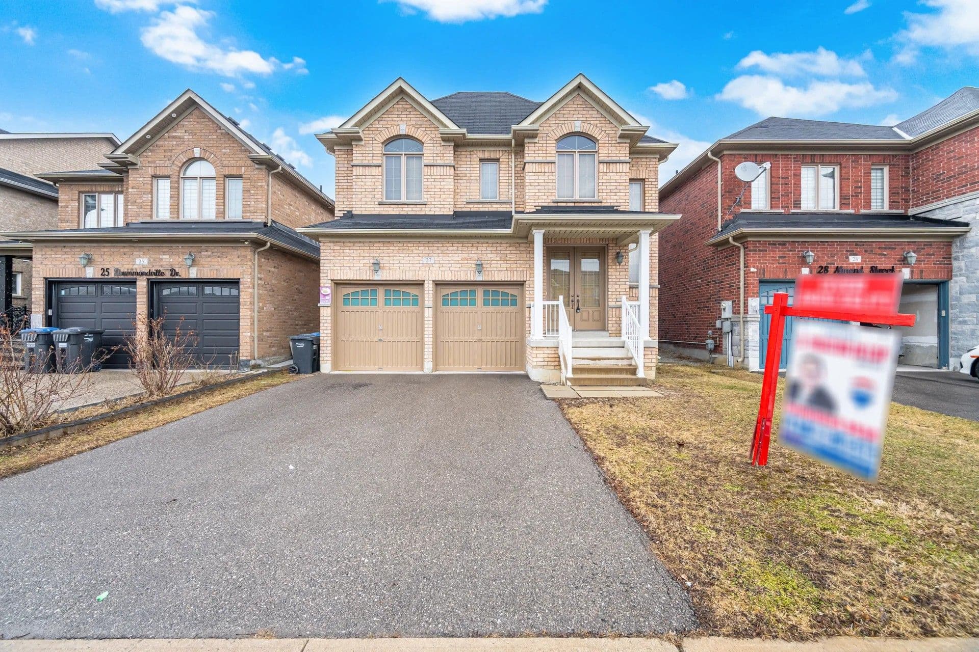 27 Drummondville Drive, Brampton, ON L6P 3S5