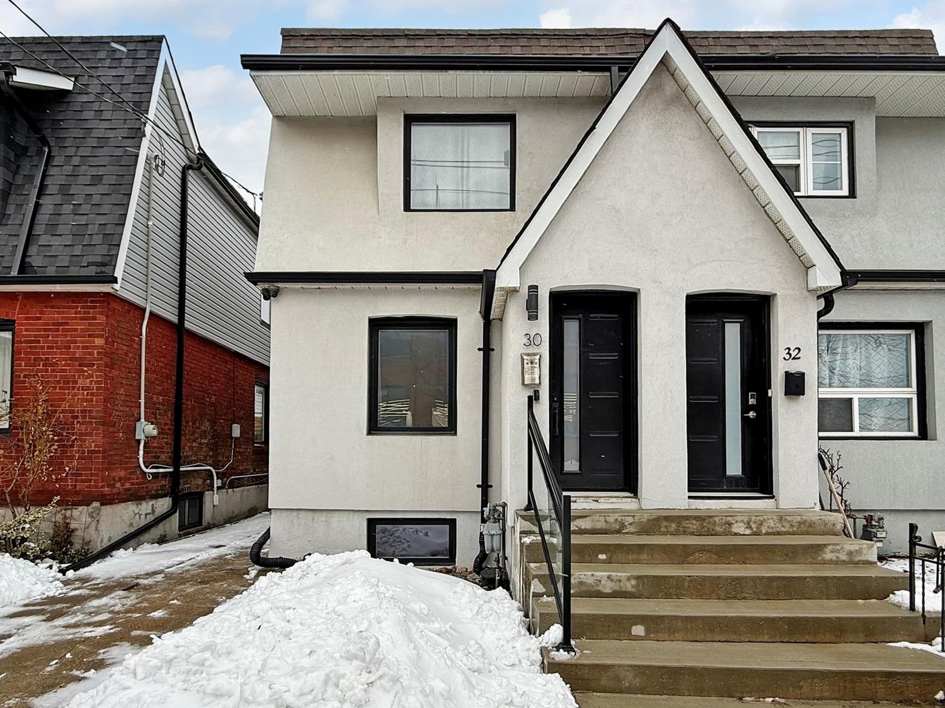 30 Mosley Street Bsmt, Toronto E01, ON M4M 1G2