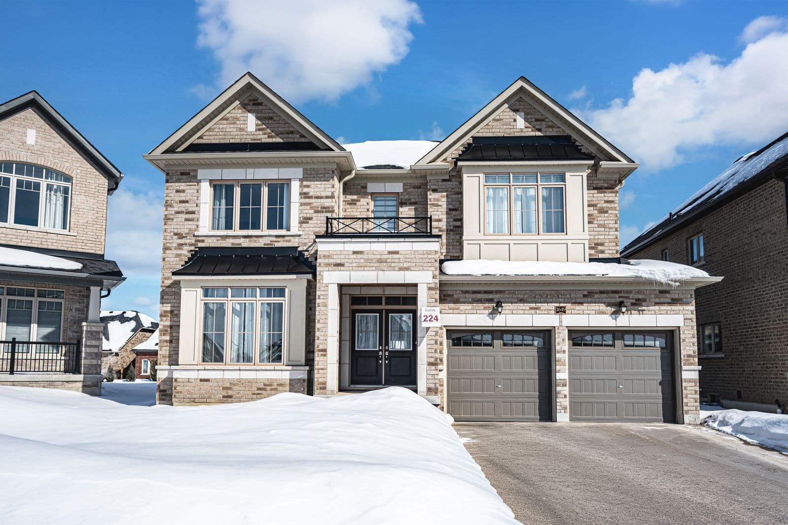 1649 Corsal Court, Innisfil, ON L9S 0P8