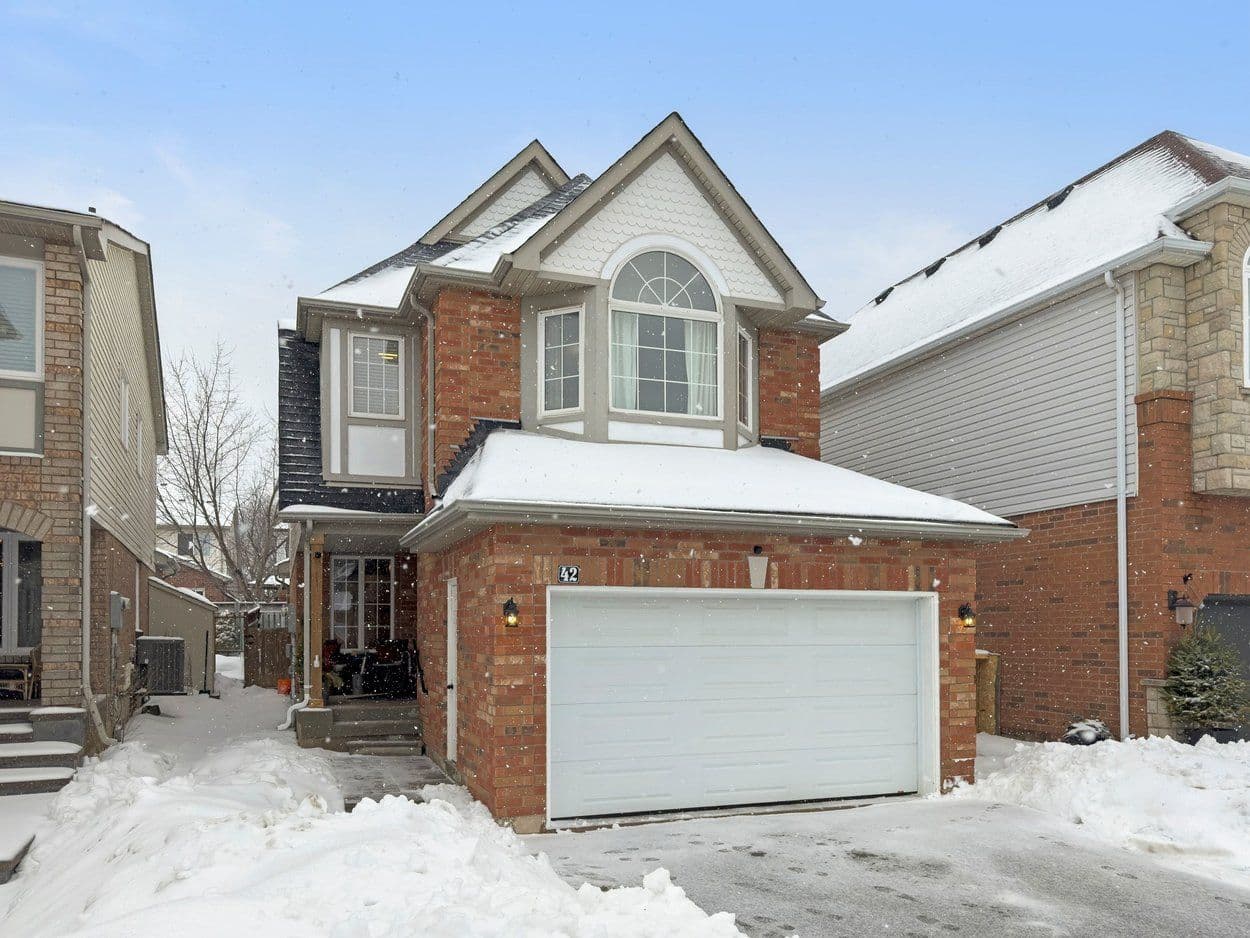 42 Harriet Street, Halton Hills, ON L7G 5W7