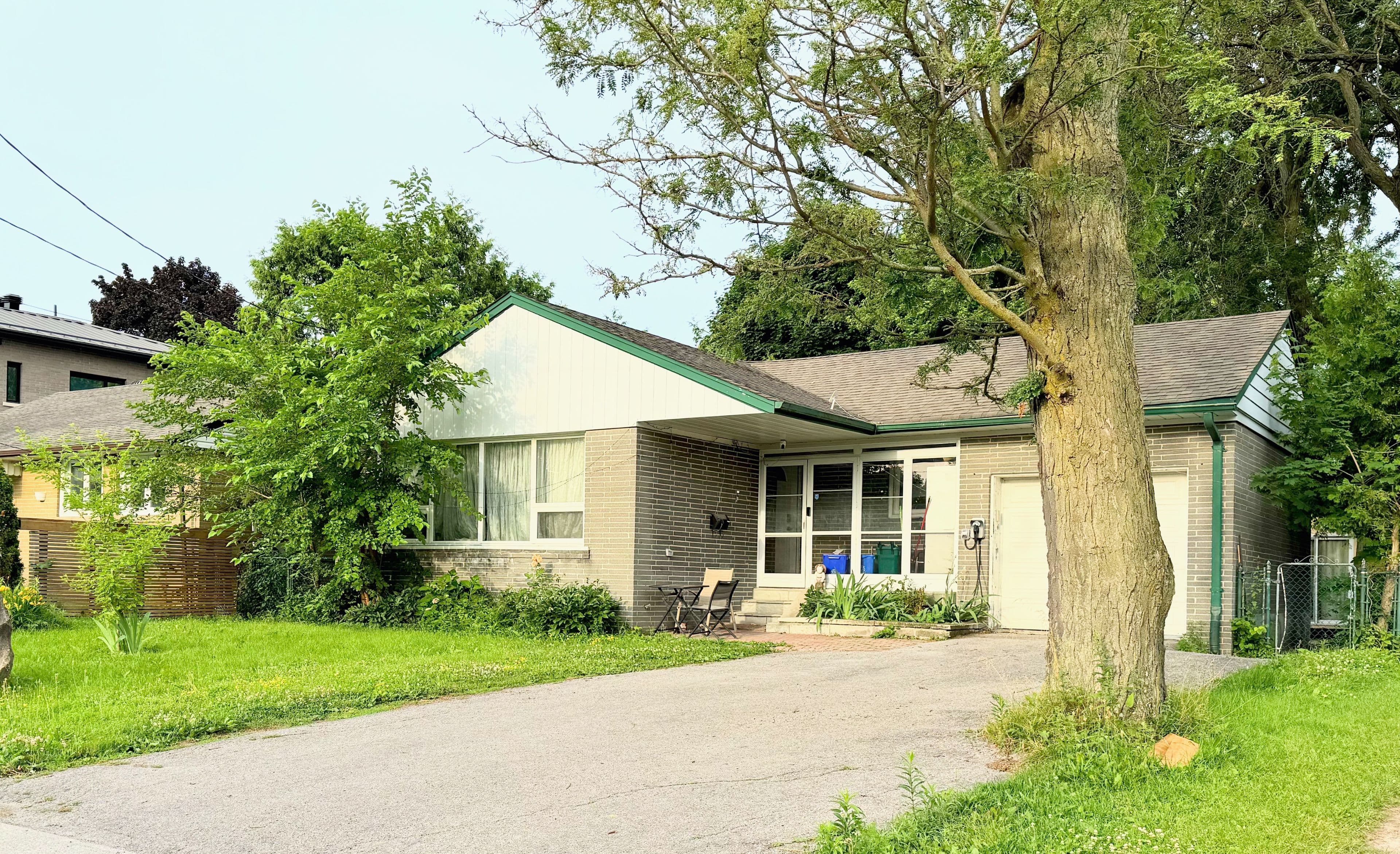 272 Conestoga Avenue, Richmond Hill, ON L4C 2H2