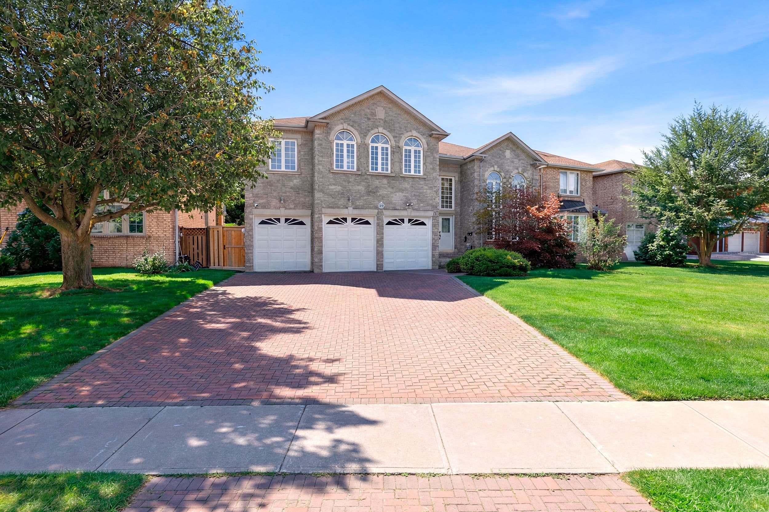 19 Risebrough Avenue, Toronto C14, ON M2M 2E2