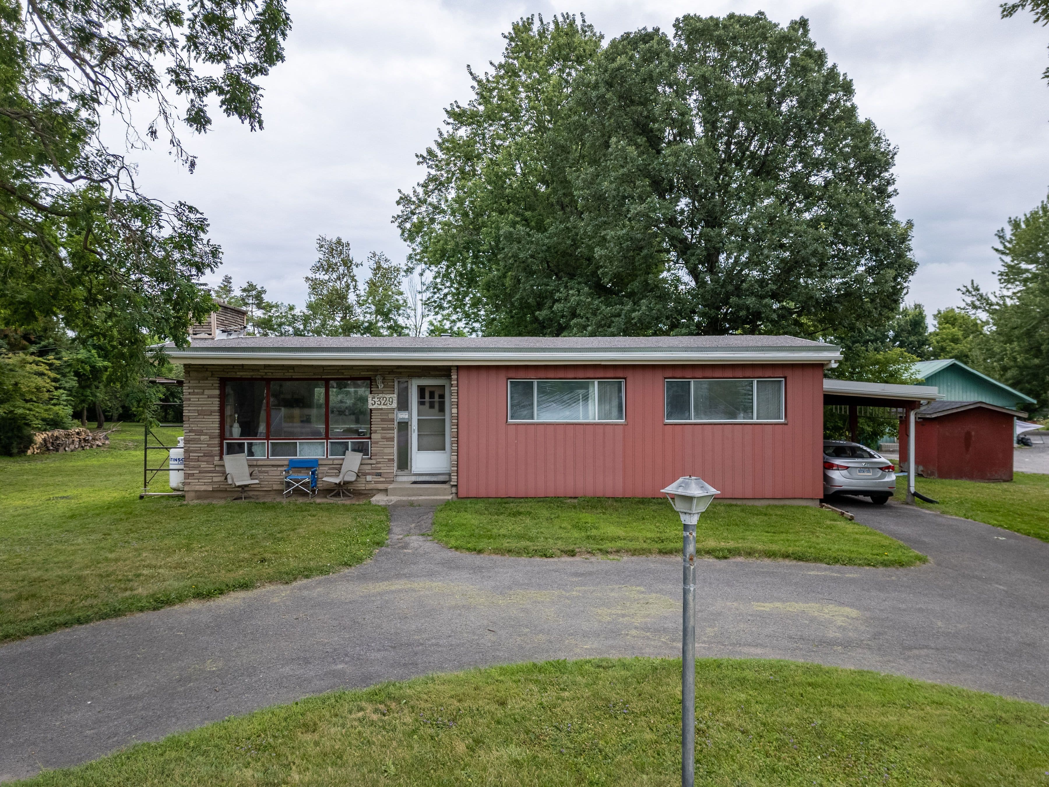 5329 Bank Street, Leitrim, ON K1X 1H1