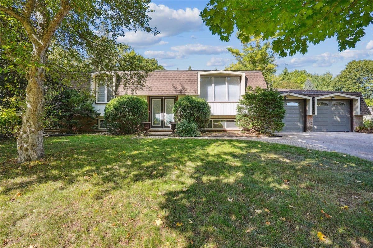 25 Bannisdale Way, Hamilton, ON L0R 1H2