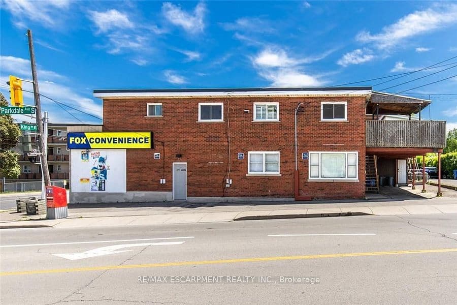 2340 KING Street E, Hamilton, ON L8K 1X7