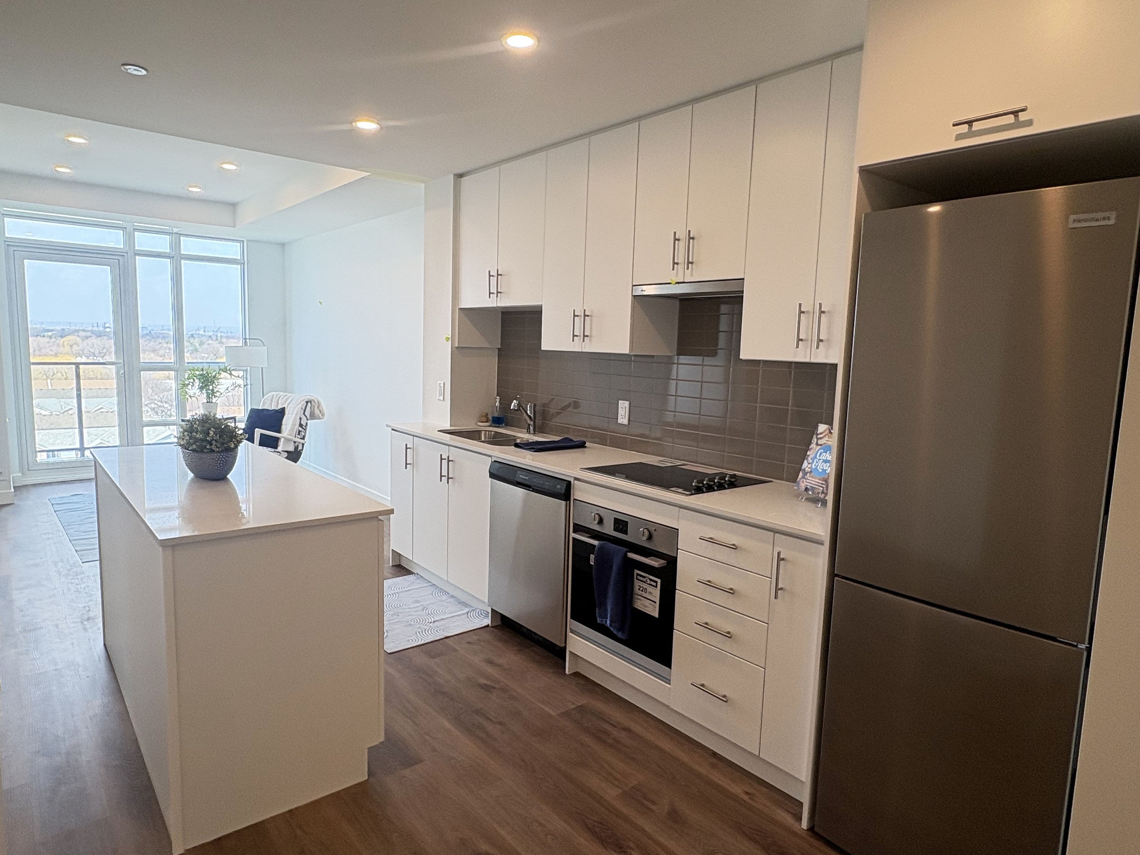 461 Green Road 921, Hamilton, ON L8E 0L5