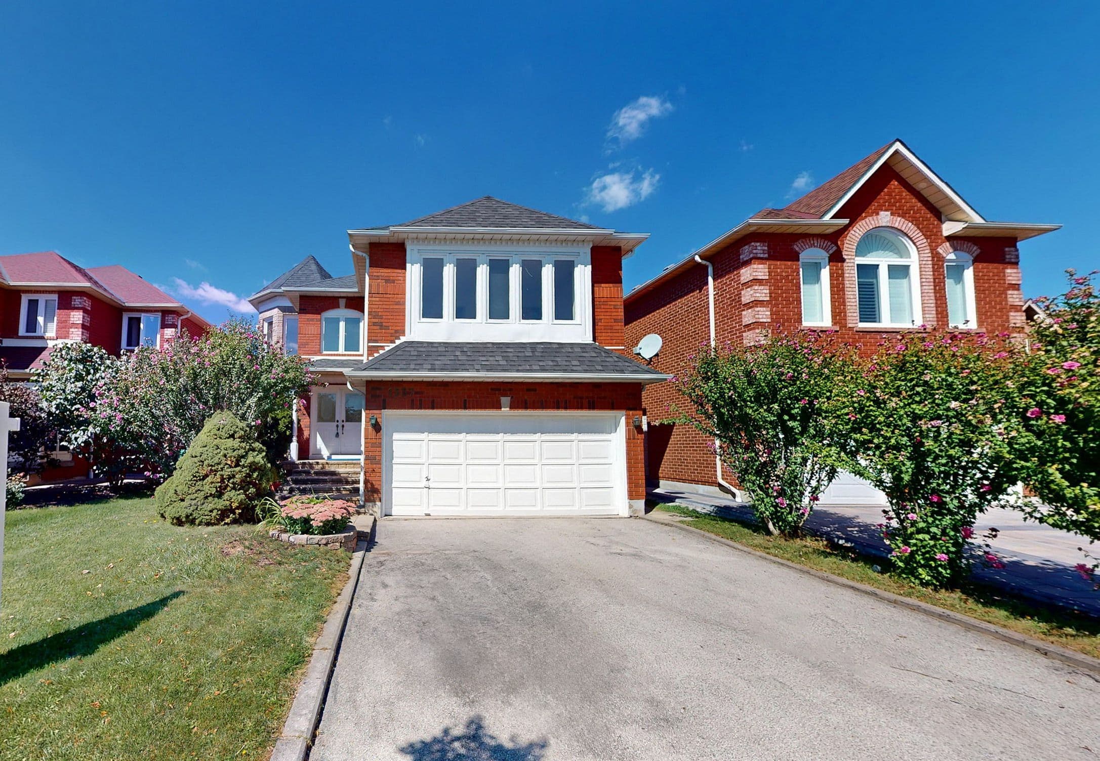 1337 Daniel Creek Road, Mississauga, ON L5V 1V3