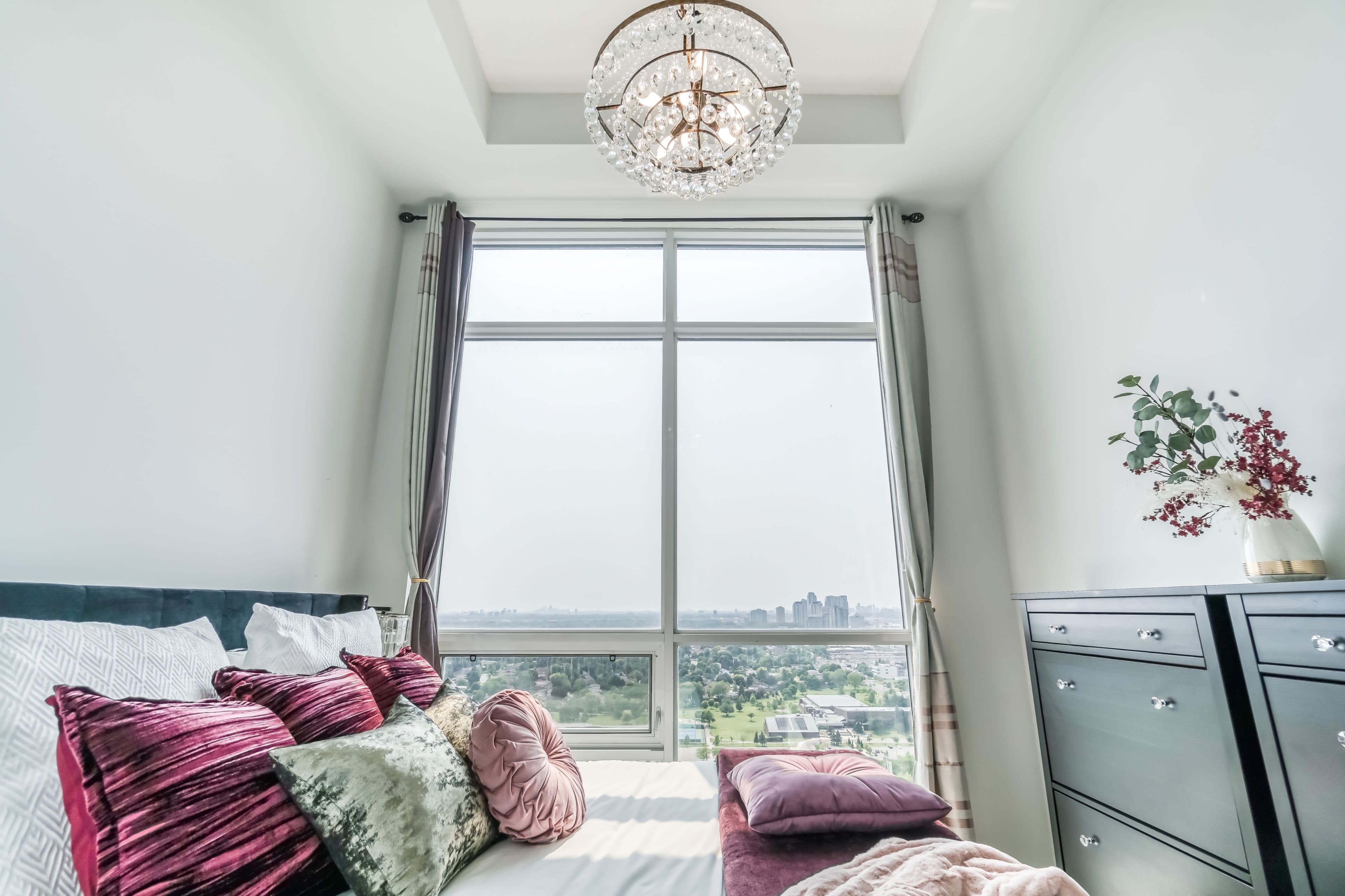 30 Meadowglen Place LPH2802, Toronto E09, ON M1G 0A6