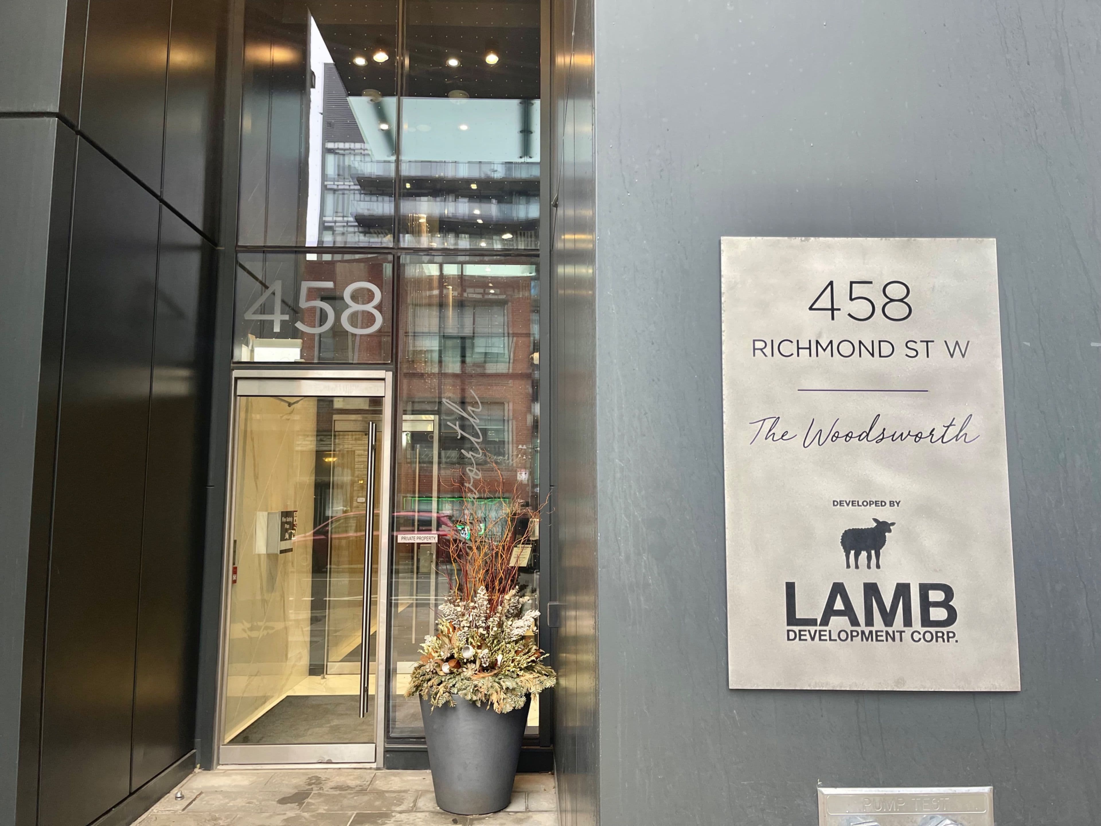 458 Richmond St W Street 903, Toronto C01, ON M5V 0S9