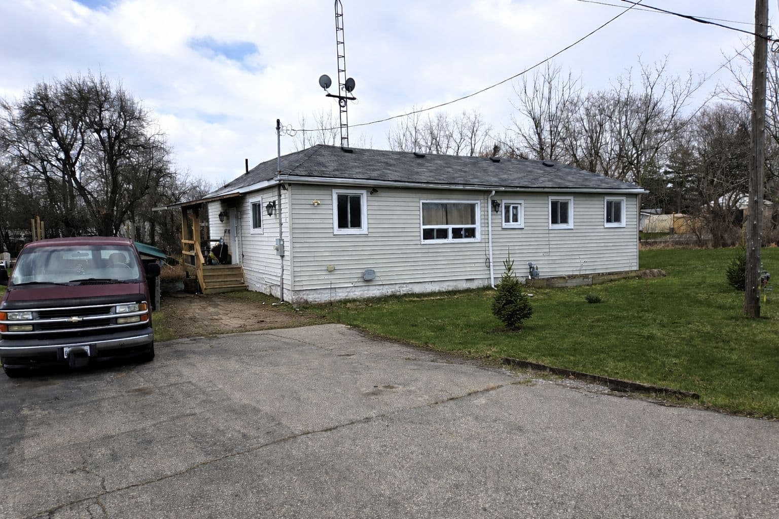 751 Bowen Road, Fort Erie, ON L2A 5M4