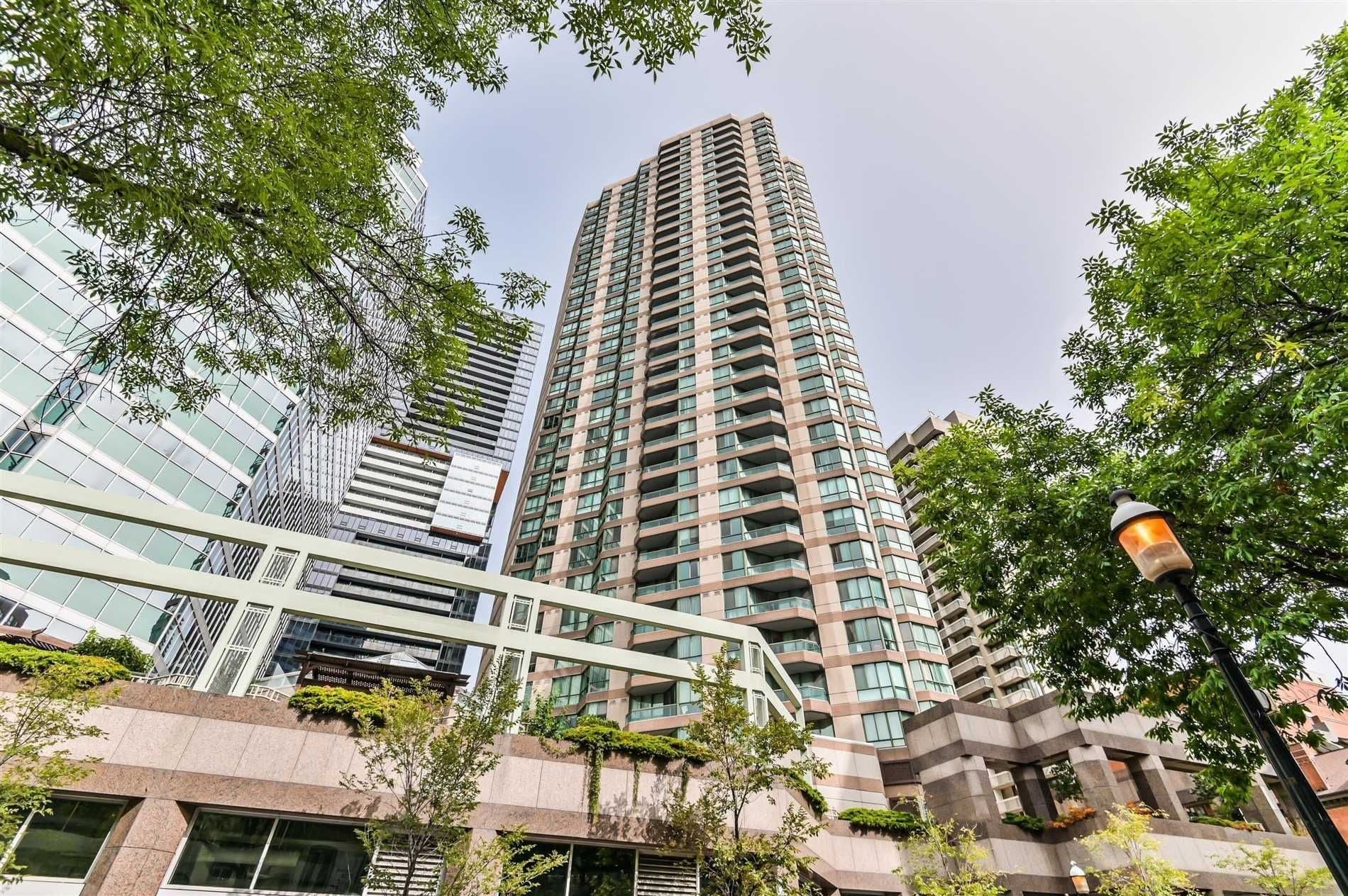 38 Elm Street 2001, Toronto C01, ON M5G 2K5