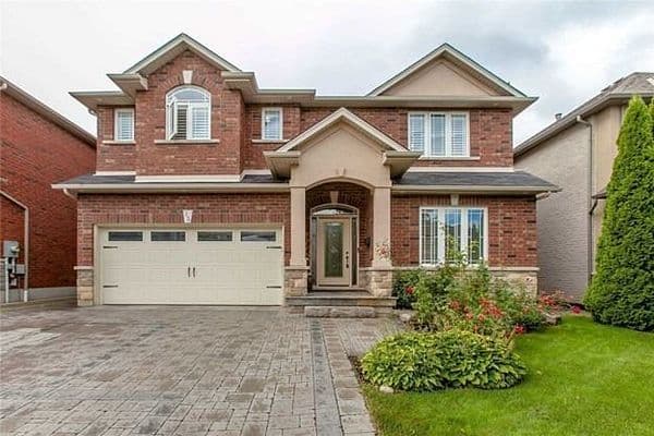 15 Sasha Court Lower, Hamilton, ON L8E 0A3