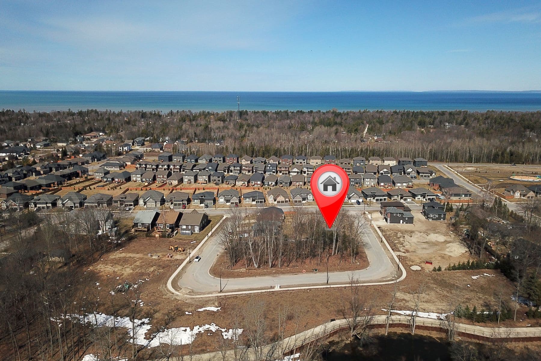 38 Joanne Crescent, Wasaga Beach, ON L9Z 1R4