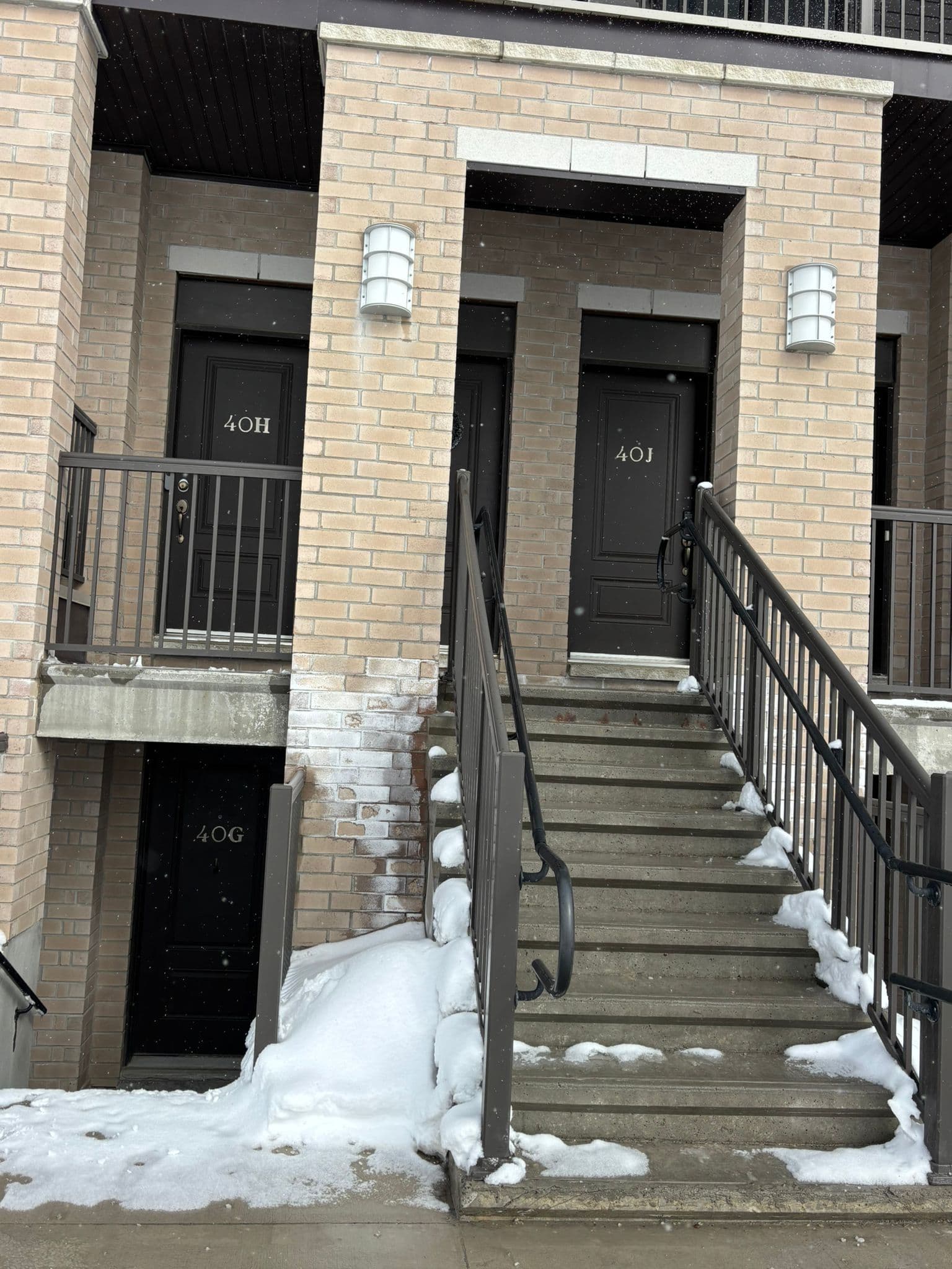 40 Jaguar Private H, Kanata, ON K2V 0J3