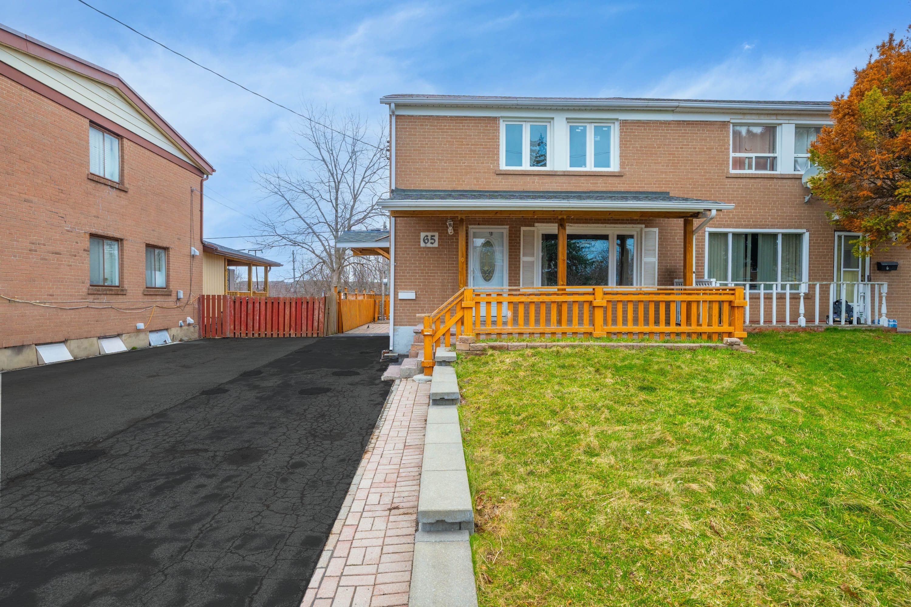 65 Clapperton Avenue, Toronto E04, ON M1L 4K7