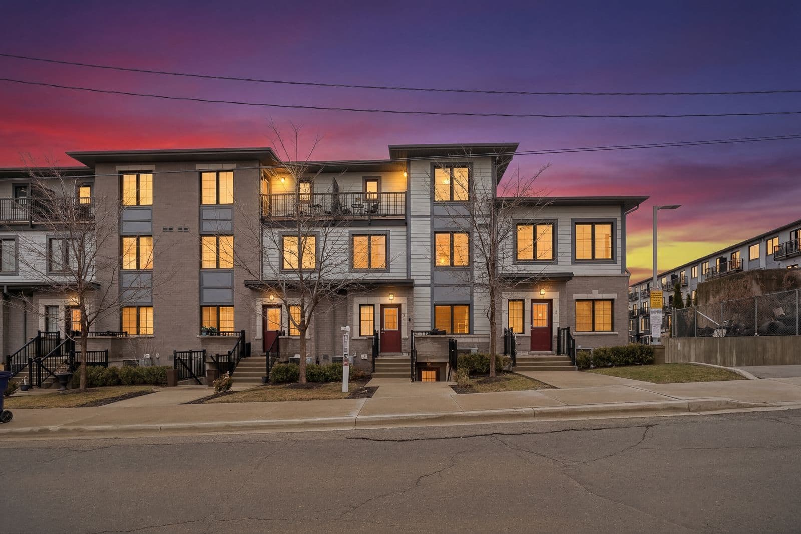 9 Forbes Avenue 2, Toronto W03, ON M6M 0B5