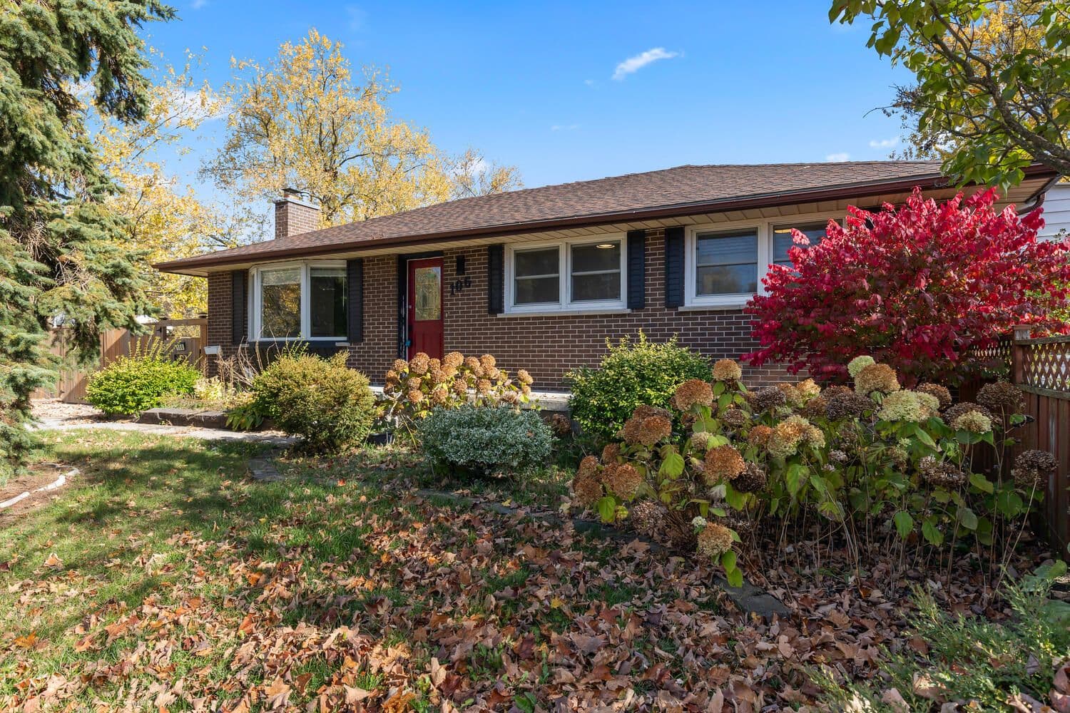 106 Laurentian Drive N, London East, ON N5W 1P2