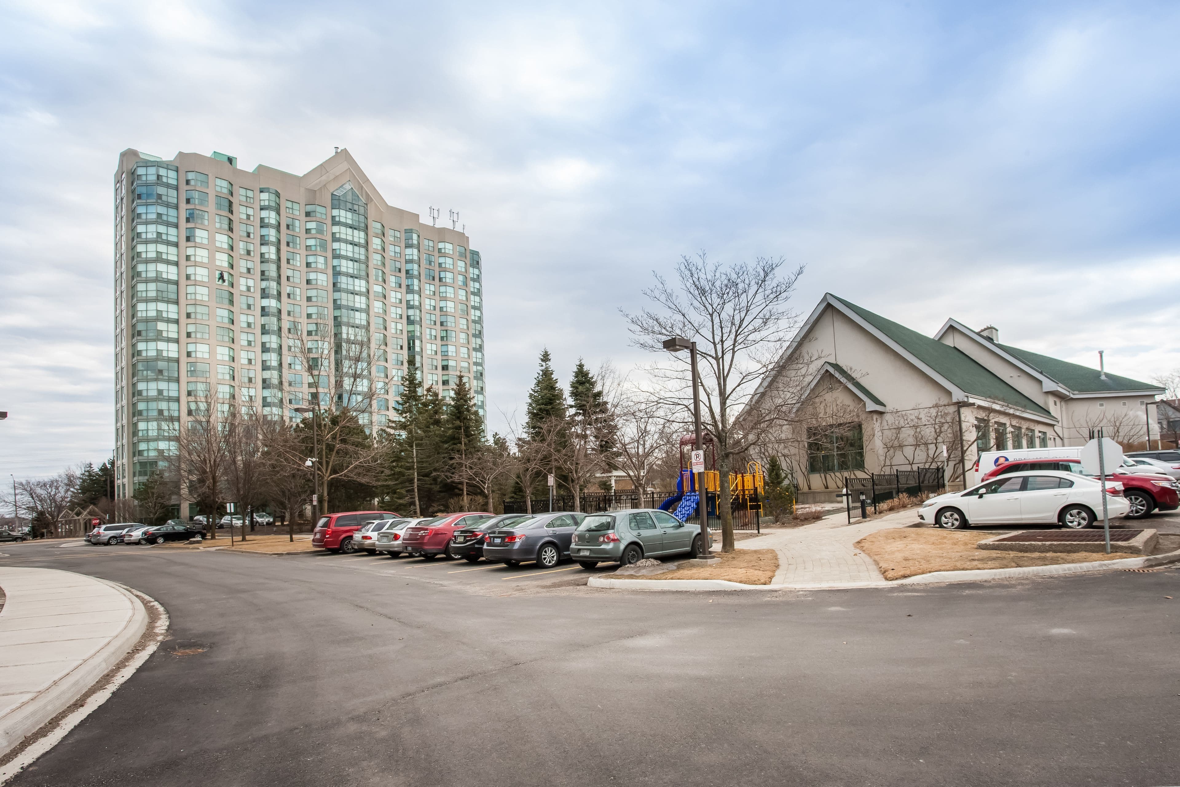 2177 Burnhamthorpe Road W 708, Mississauga, ON L5L 5P9
