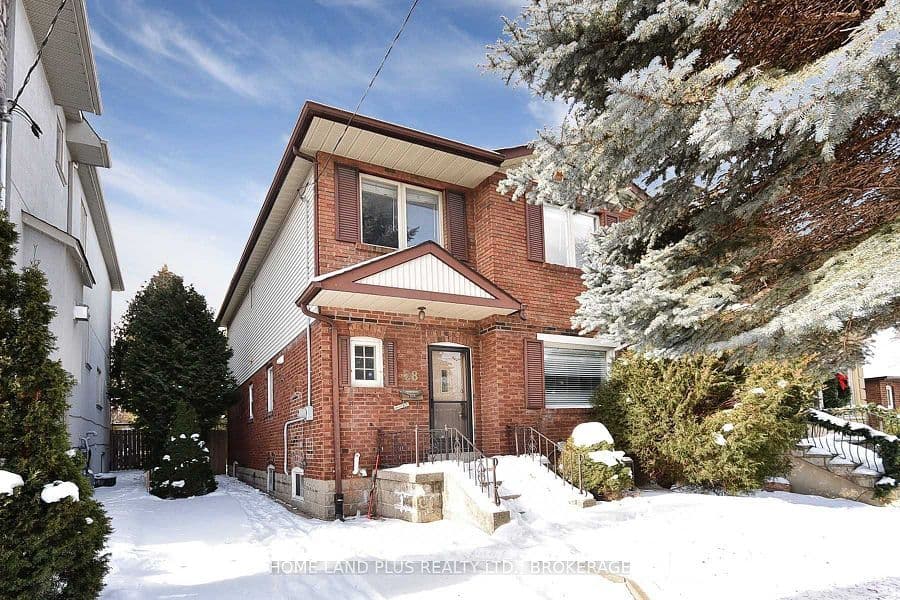 28 Walder Avenue, Toronto C10, ON M4P 2R6
