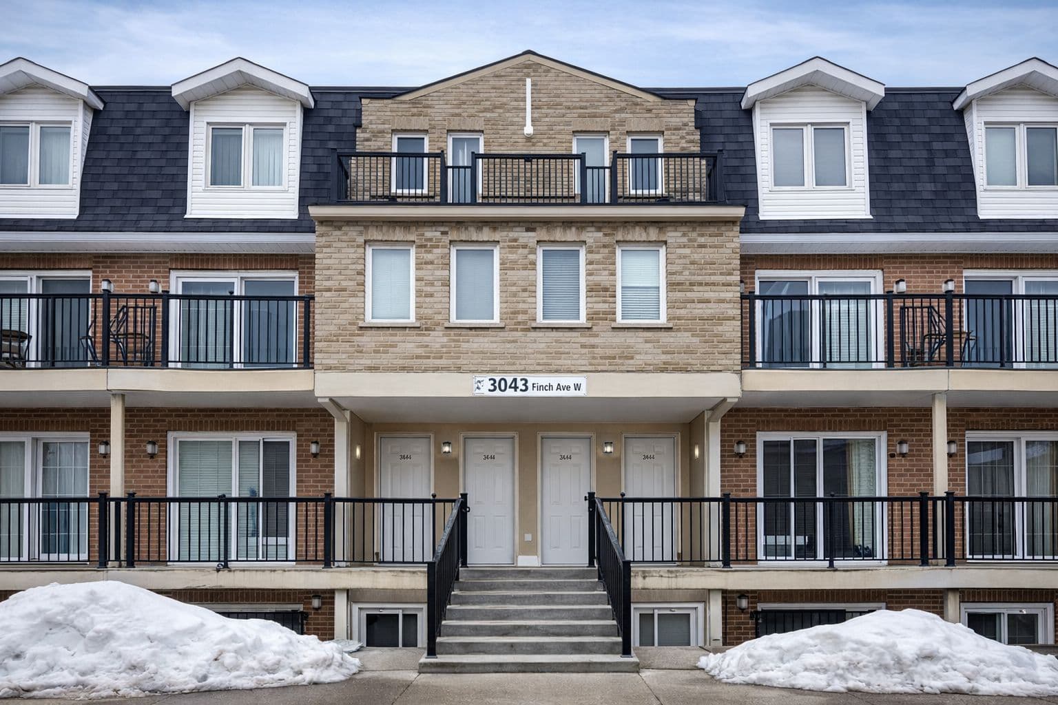 3043 Finch Avenue W 2033, Toronto W05, ON M9M 0A4