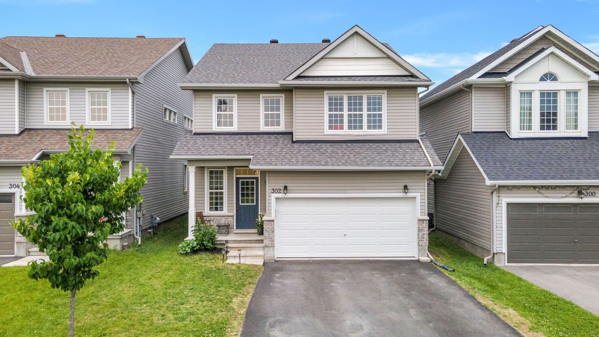 302 Haliburton Heights, Kanata, ON K2S 1S3