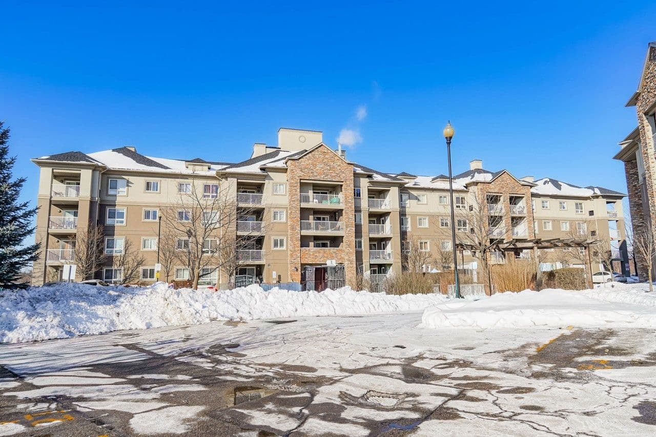 6 Dayspring Circle 2405, Brampton, ON L6P 2Z6