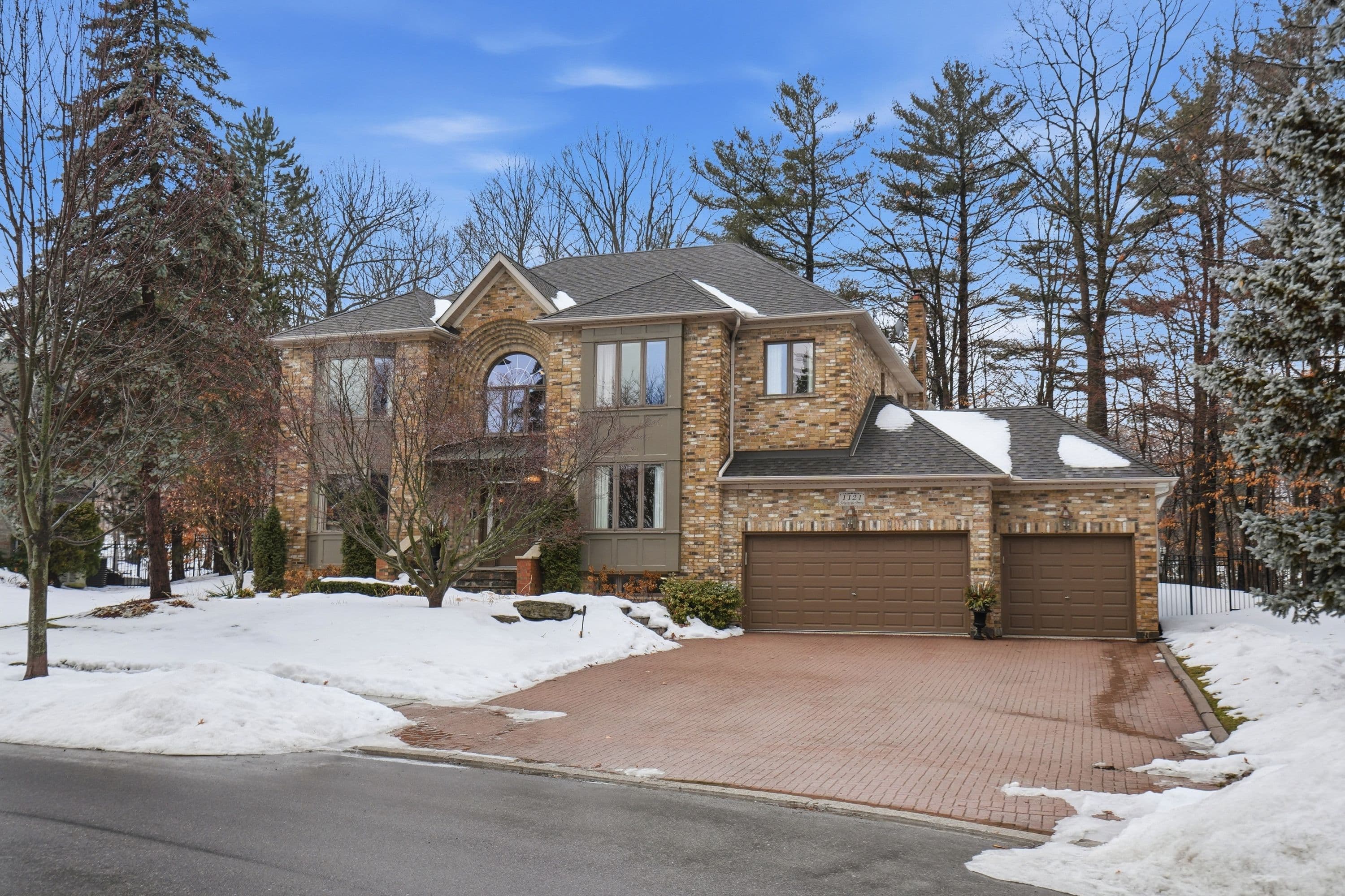 1121 Forestvale Drive, Burlington, ON L7P 4W3