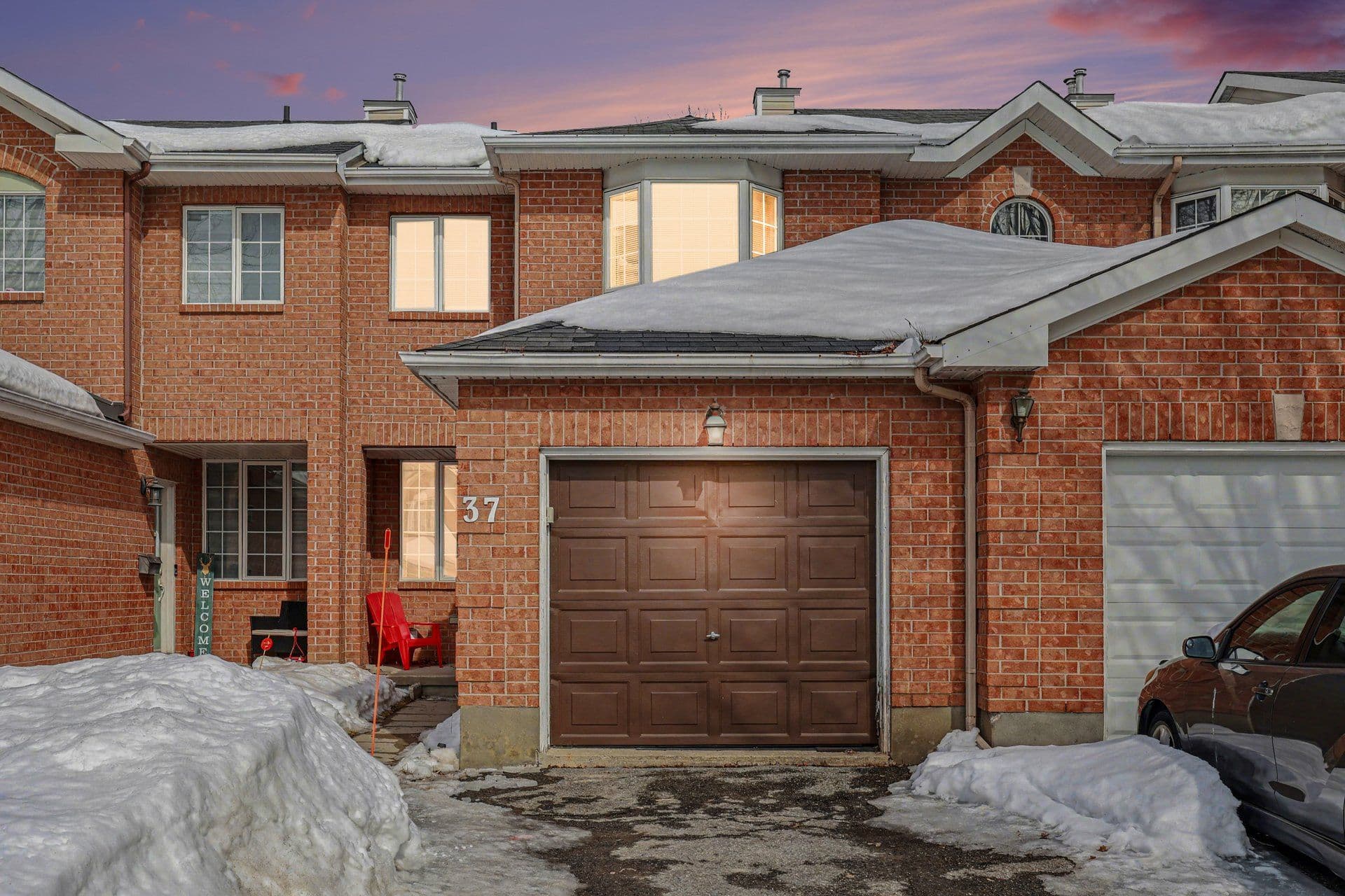 37 Daventry Crescent, Barrhaven, ON K2J 4N6
