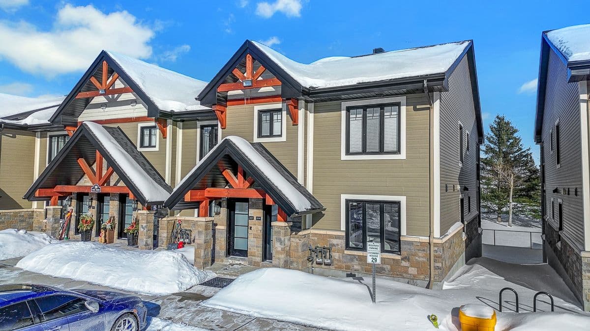 310 MONTEE OUTAOUAIS Street 208, Clarence-Rockland, ON K4K 1G2