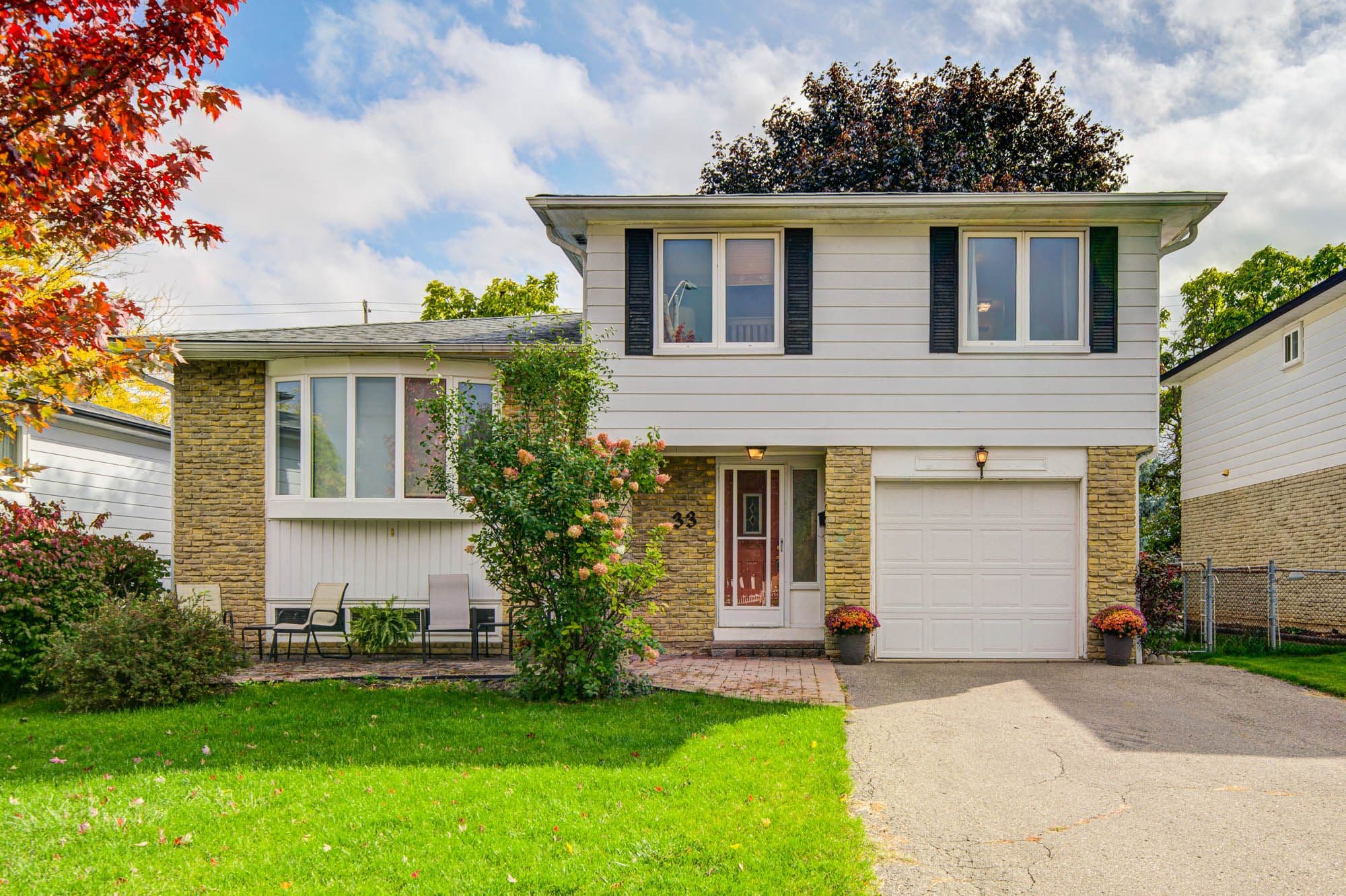 33 Groveland Crescent, Brampton, ON L6S 1L1