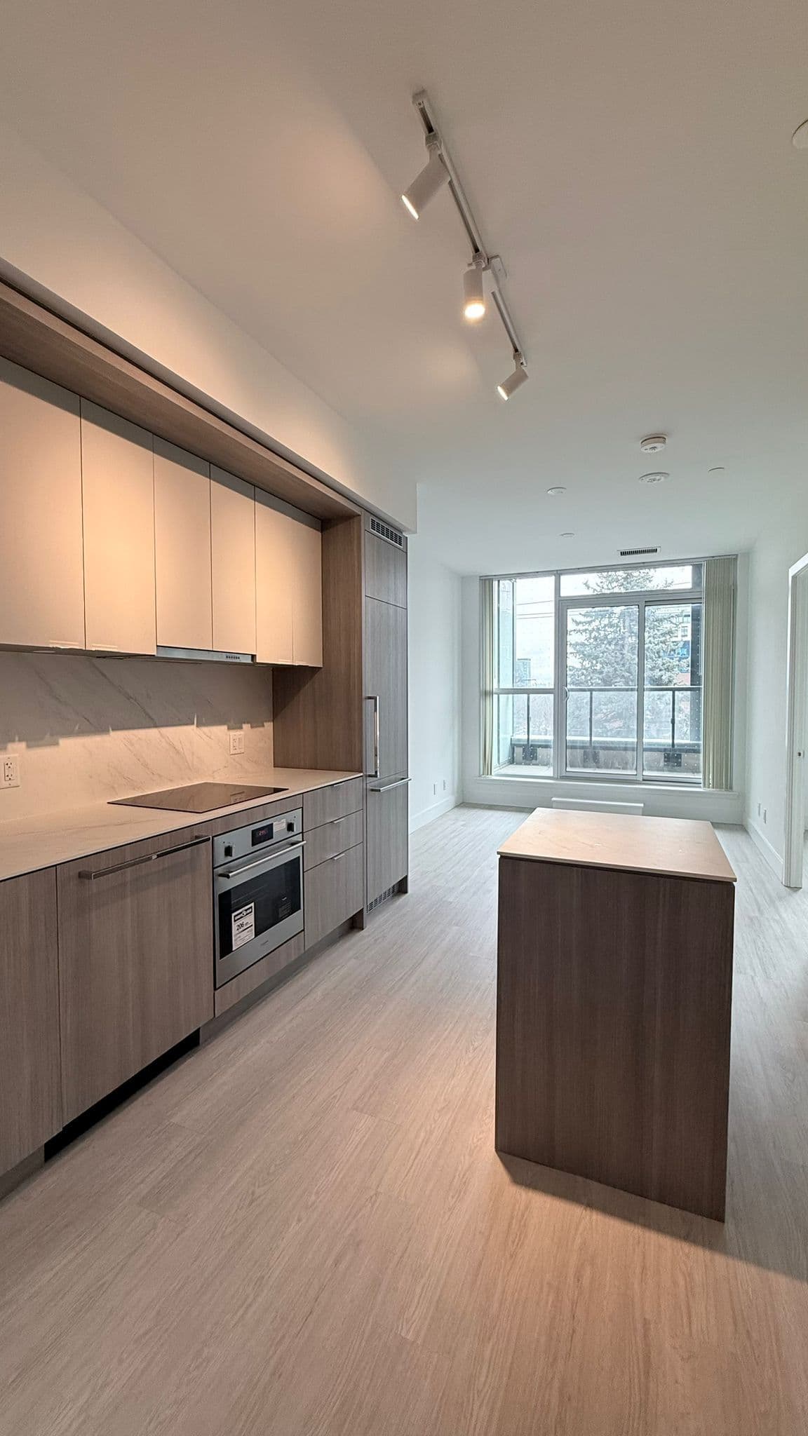 6 Greenbriar Road 222, Toronto C15, ON M2K 0H6