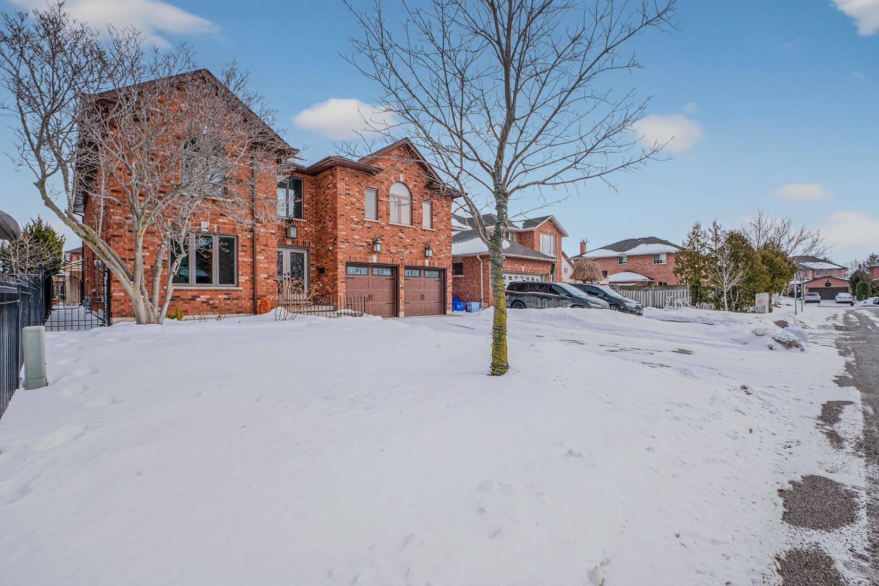 41 Candor Crescent, Hamilton, ON L8E 4X6