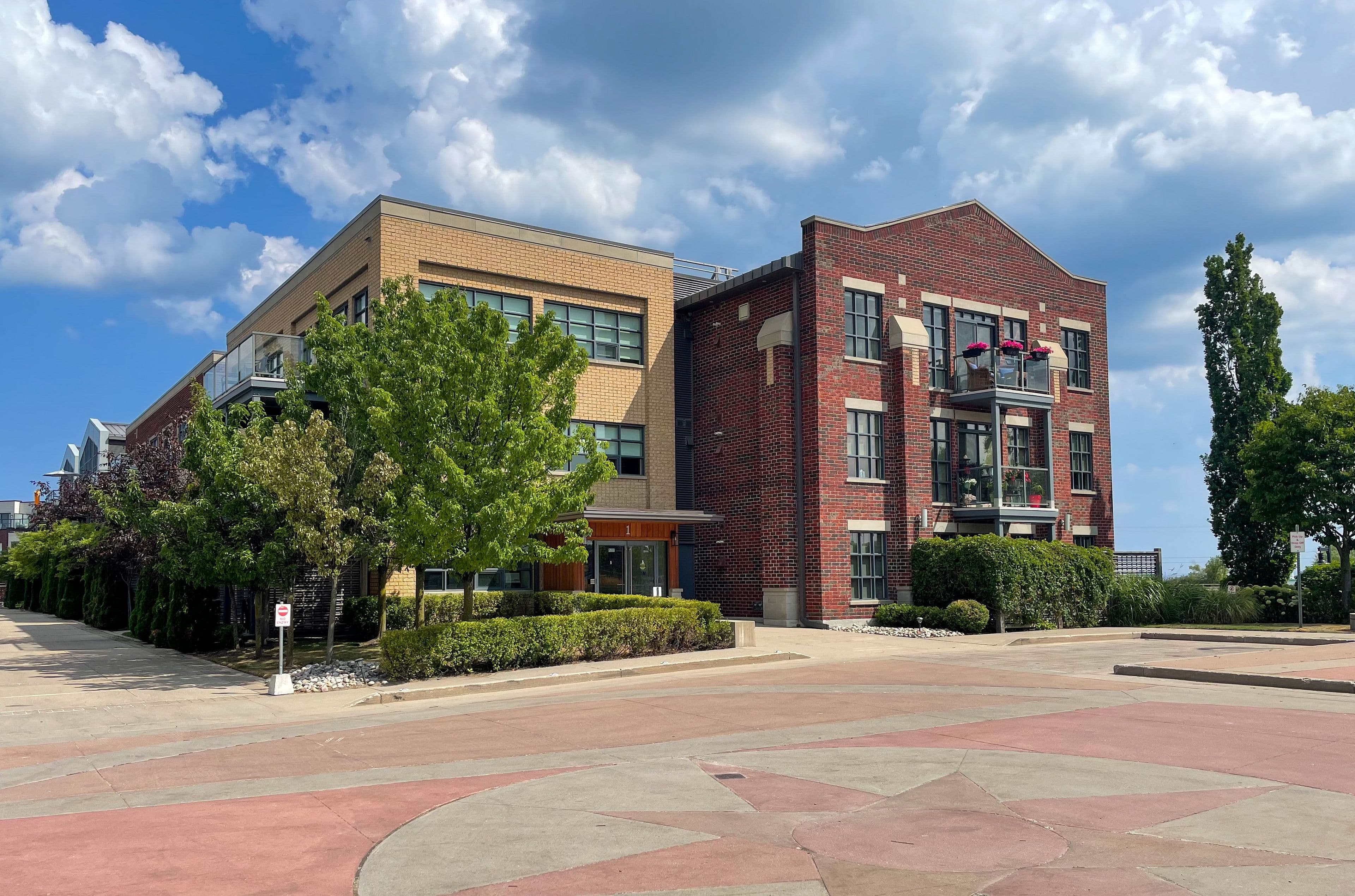 1 Shipyard Lane 303, Collingwood, ON L9Y 0W2