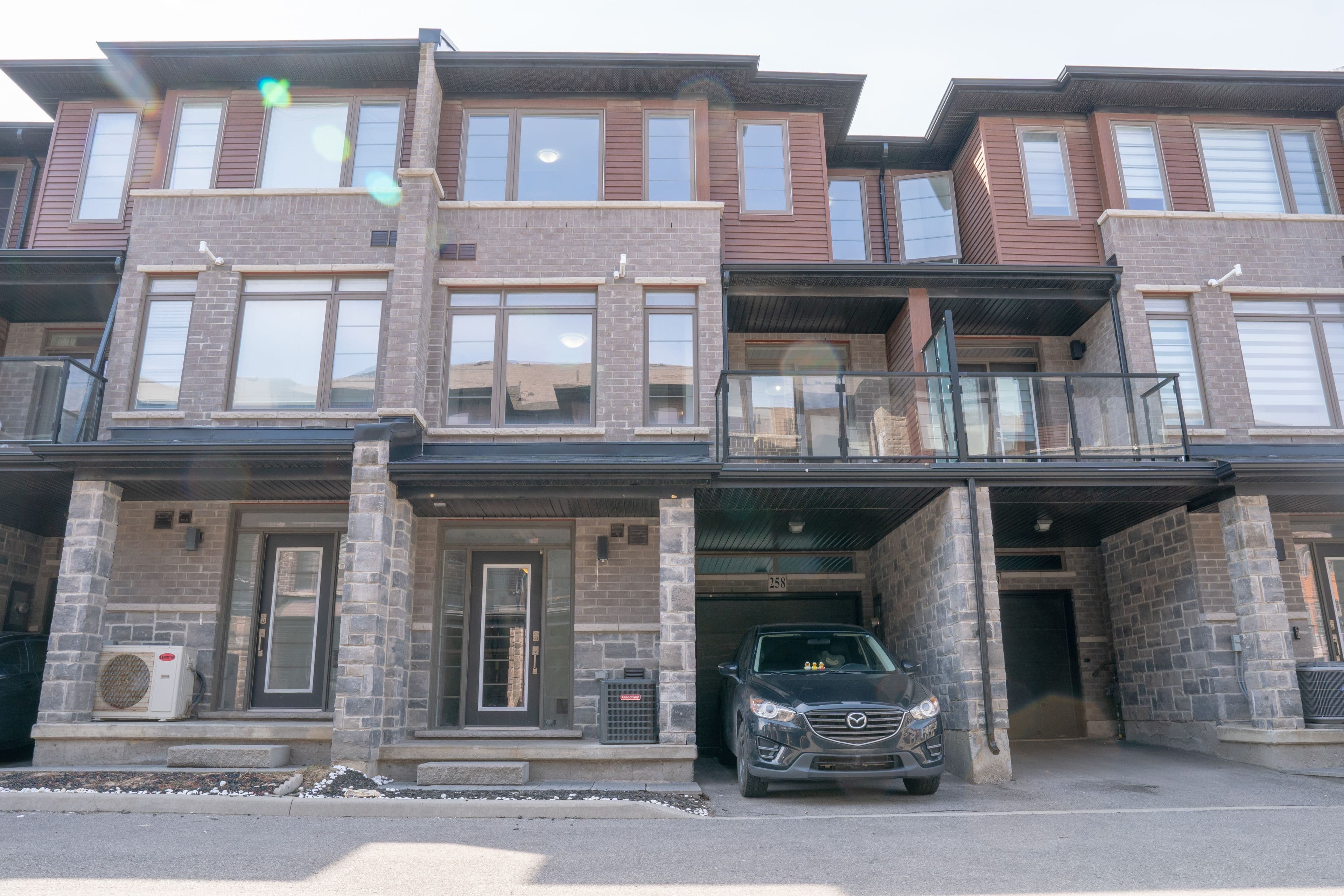 30 Times Square Boulevard 258, Hamilton, ON L8J 9M1