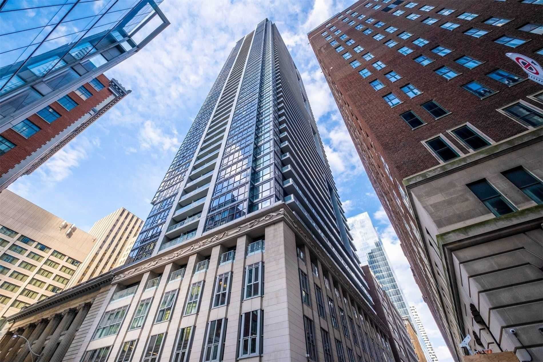 70 Temperance Street 1810, Toronto C01, ON M5H 0B1