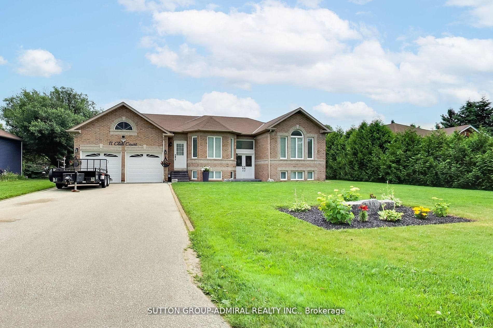 11 Club Court, Wasaga Beach, ON L9Z 1J8