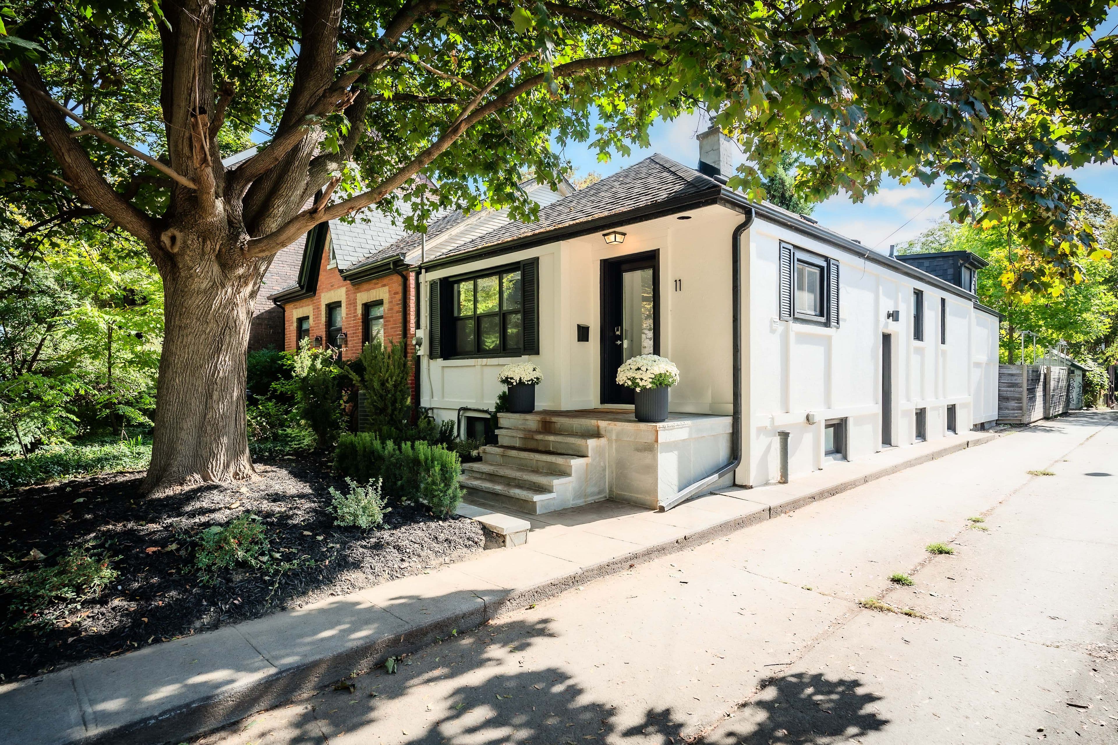 11 Austin Avenue, Toronto E01, ON M4M 1V7