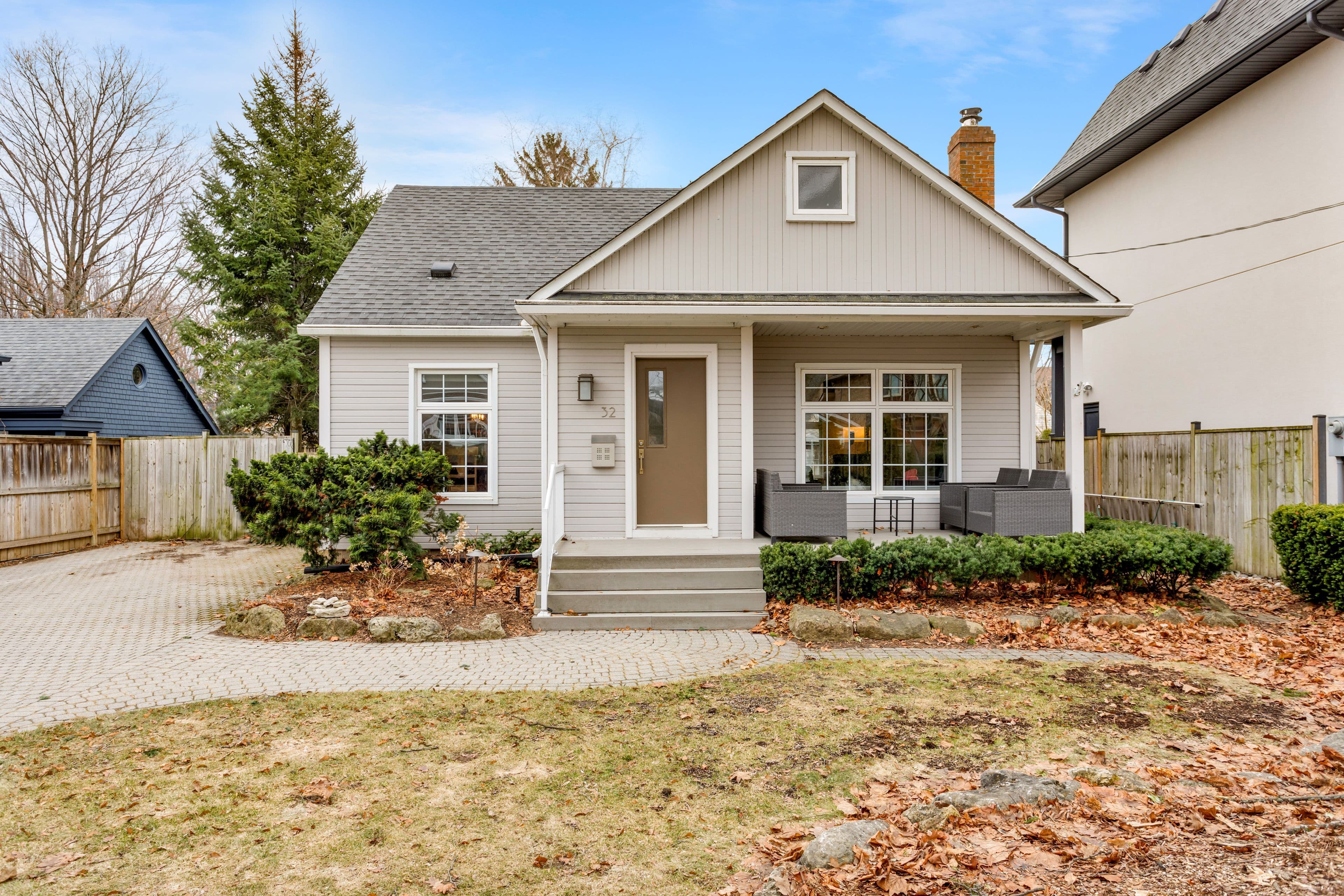 32 Anderson Street, Oakville, ON L6K 1A5